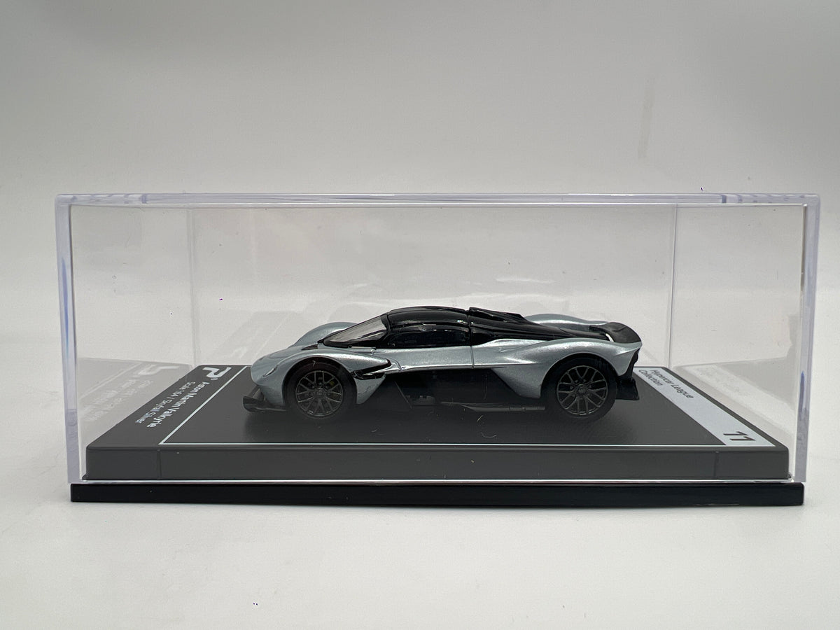 Poster Cars 1/64 Hypercar League Collection #11 Aston Martin Valkyrie Silver