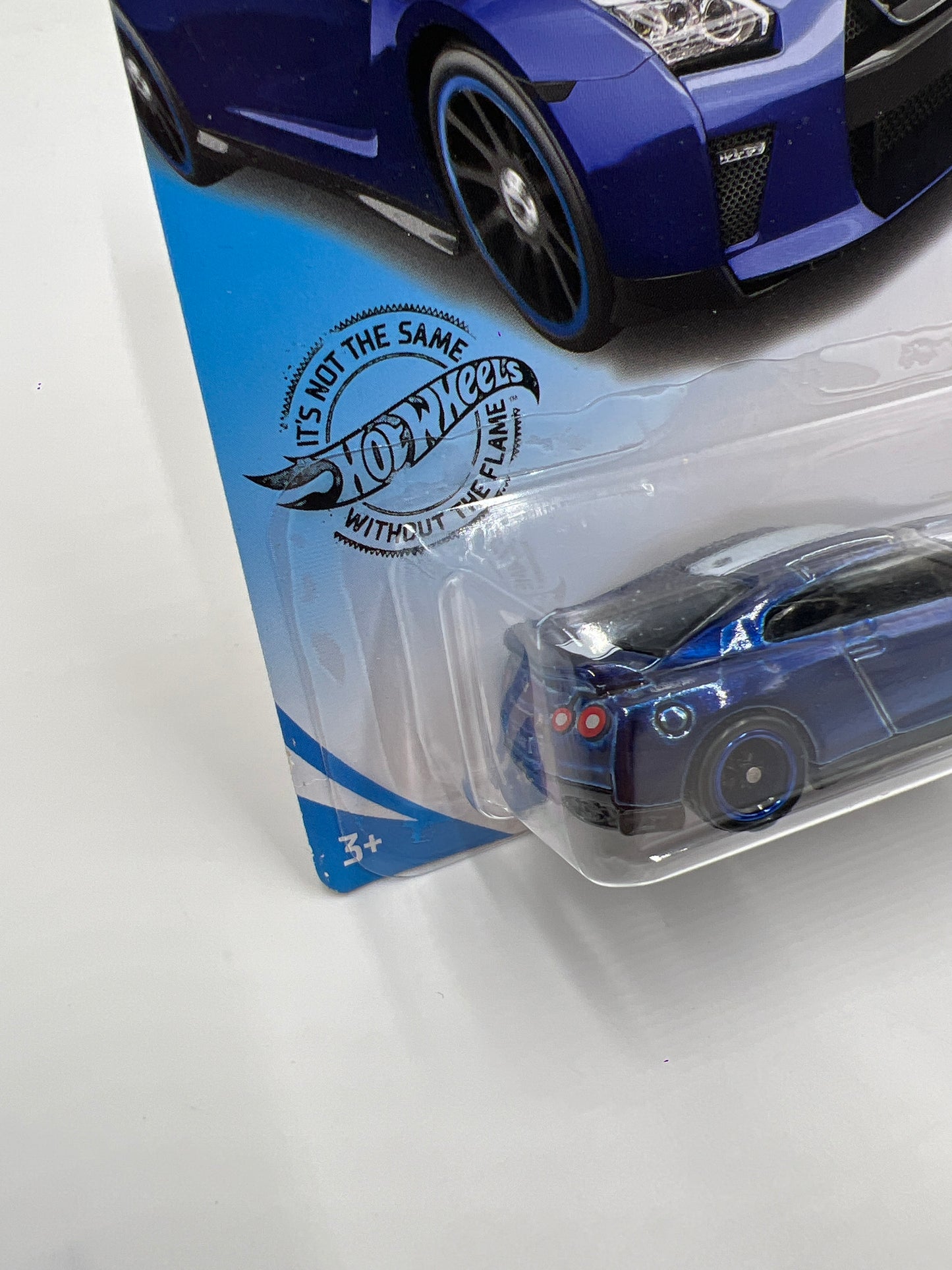 2020 Hot Wheels Super Treasure Hunt #137 17 Nissan GT-R R35 Blue W/Protector