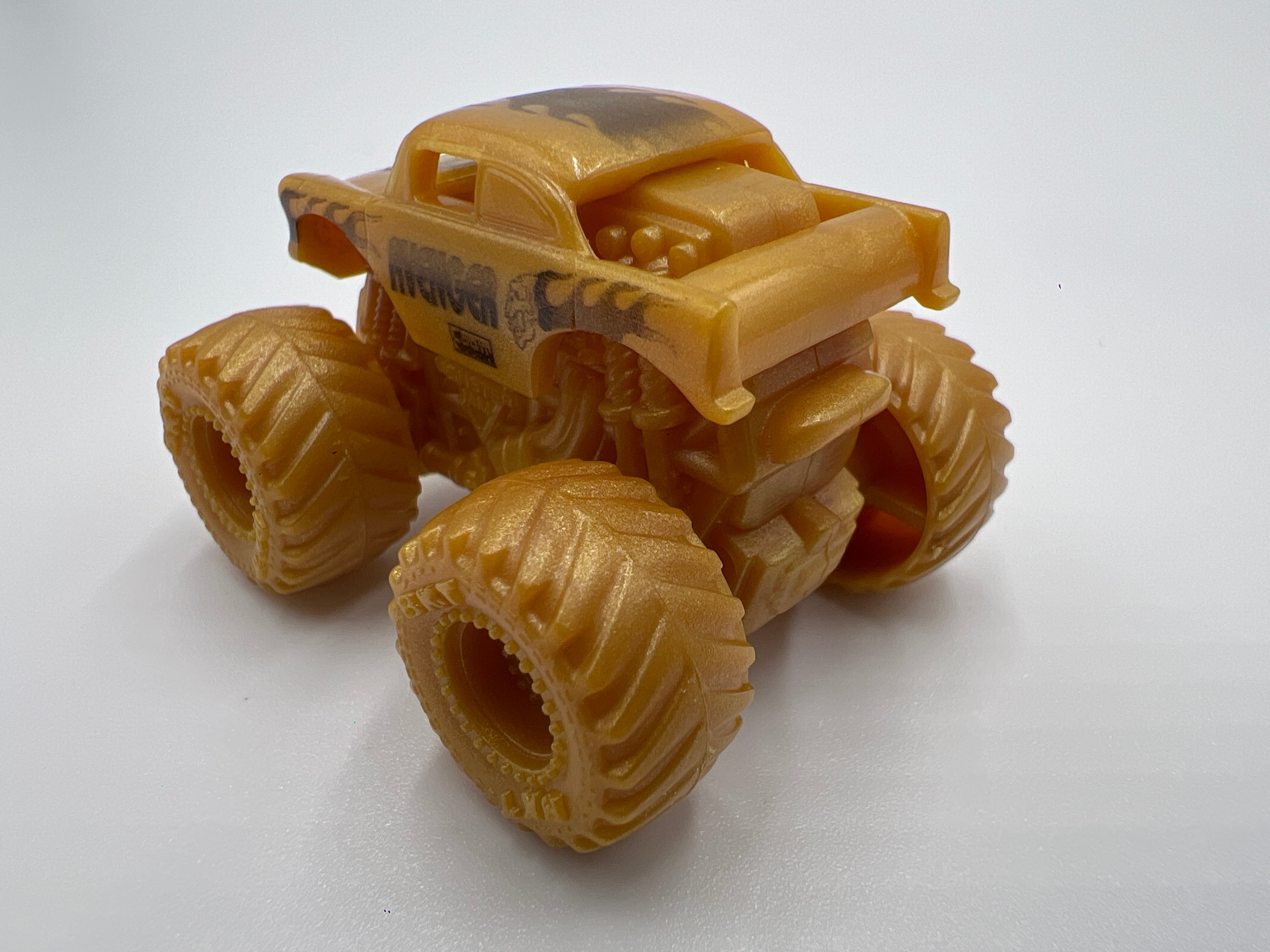 初期モンドアメジスト ミニジャカレータイプ Monster Jam Mini Series 16 #737 Avenger Gold Chase – carolinasdiecast