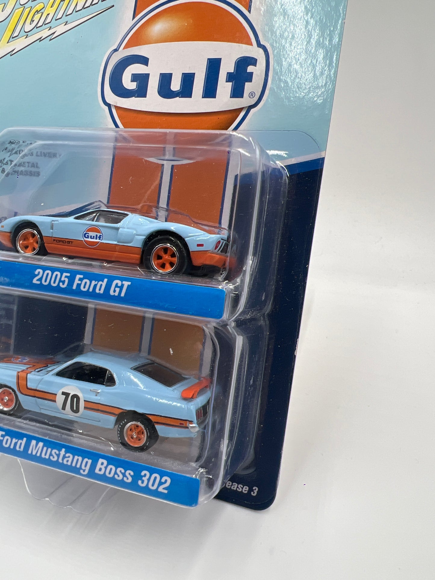 Johnny Lightning Release 3 Gulf 2 Pack 2005 Ford GT & 1970 Ford Mustang Boss 302