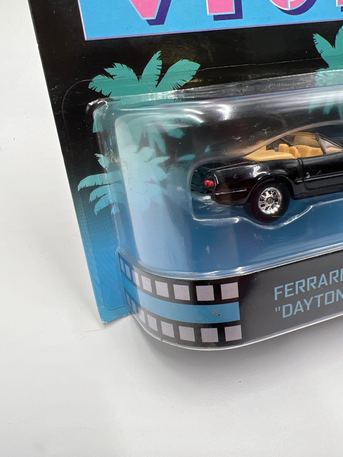 Hot Wheels Retro Entertainment Hart to Hart Ferrari 365 GTS4 Daytona Spyder Black W/Protector