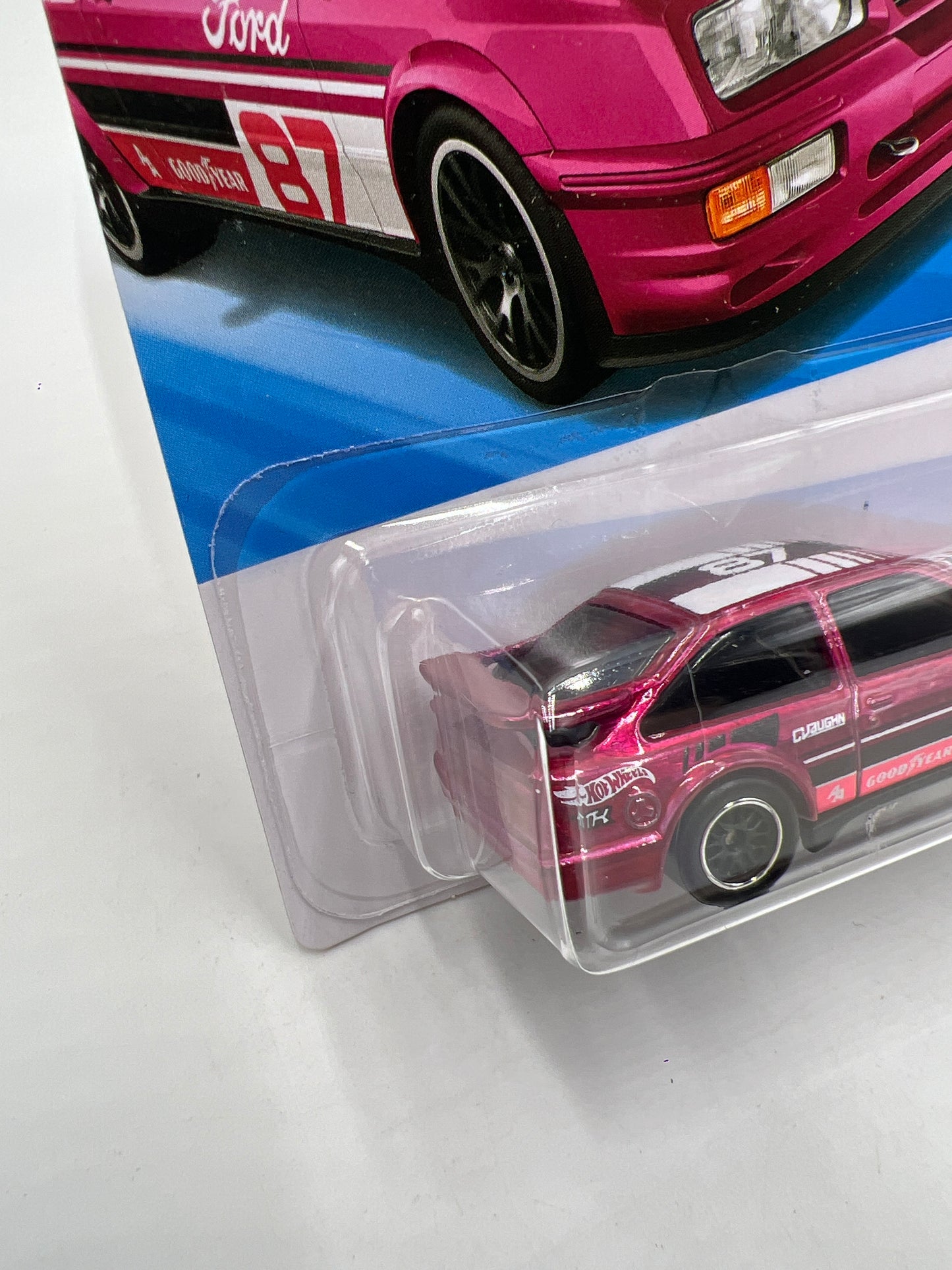 2026 Hot Wheels Super Treasure Hunt #116 87 Ford Sierra Cosworth Pink W/Protector Intl Card 2