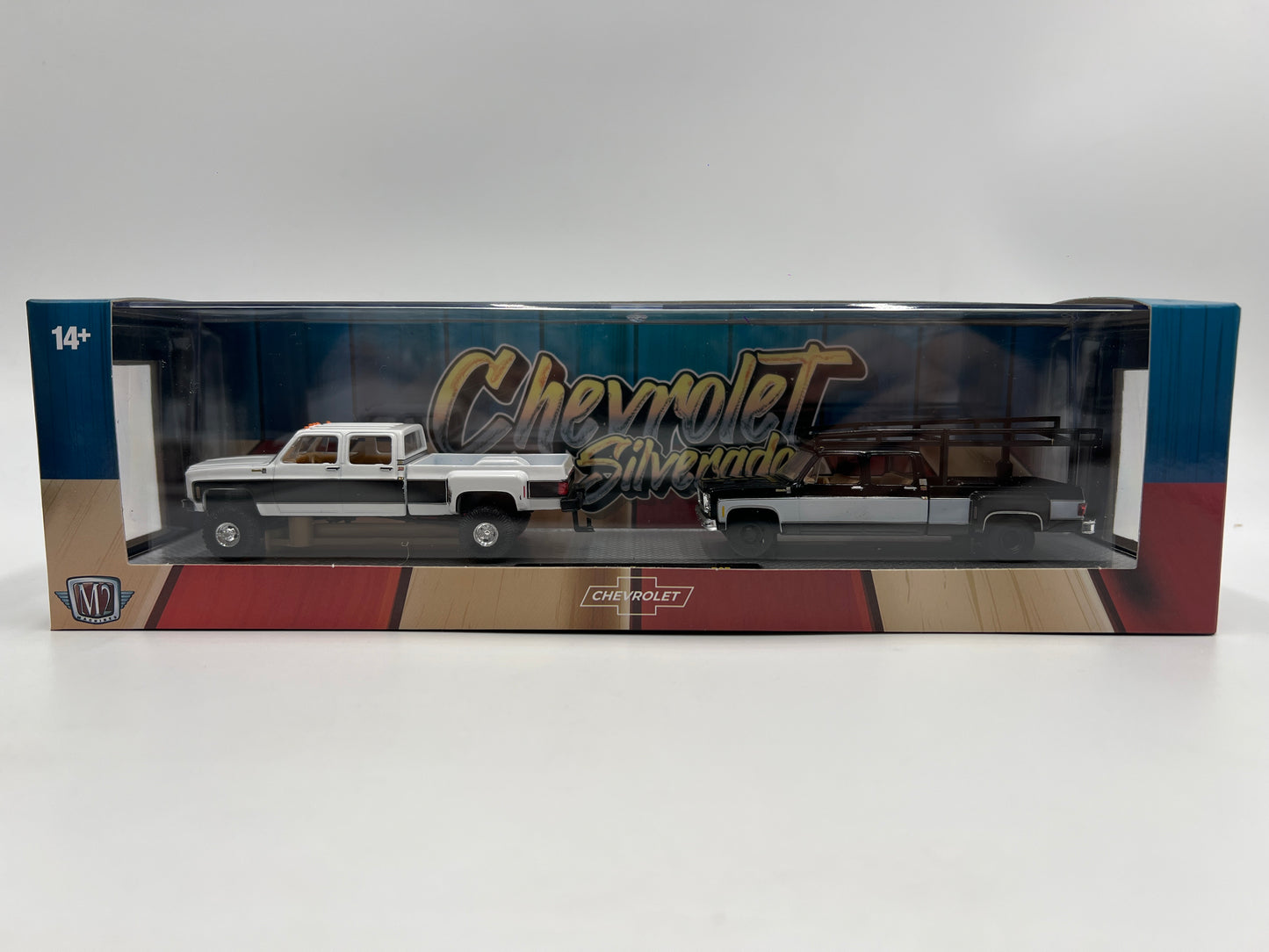M2 Machines Auto Haulers 1975 Chevrolet Silverado 30 4x4 & 1973 Chevrolet Silverado 30 R87