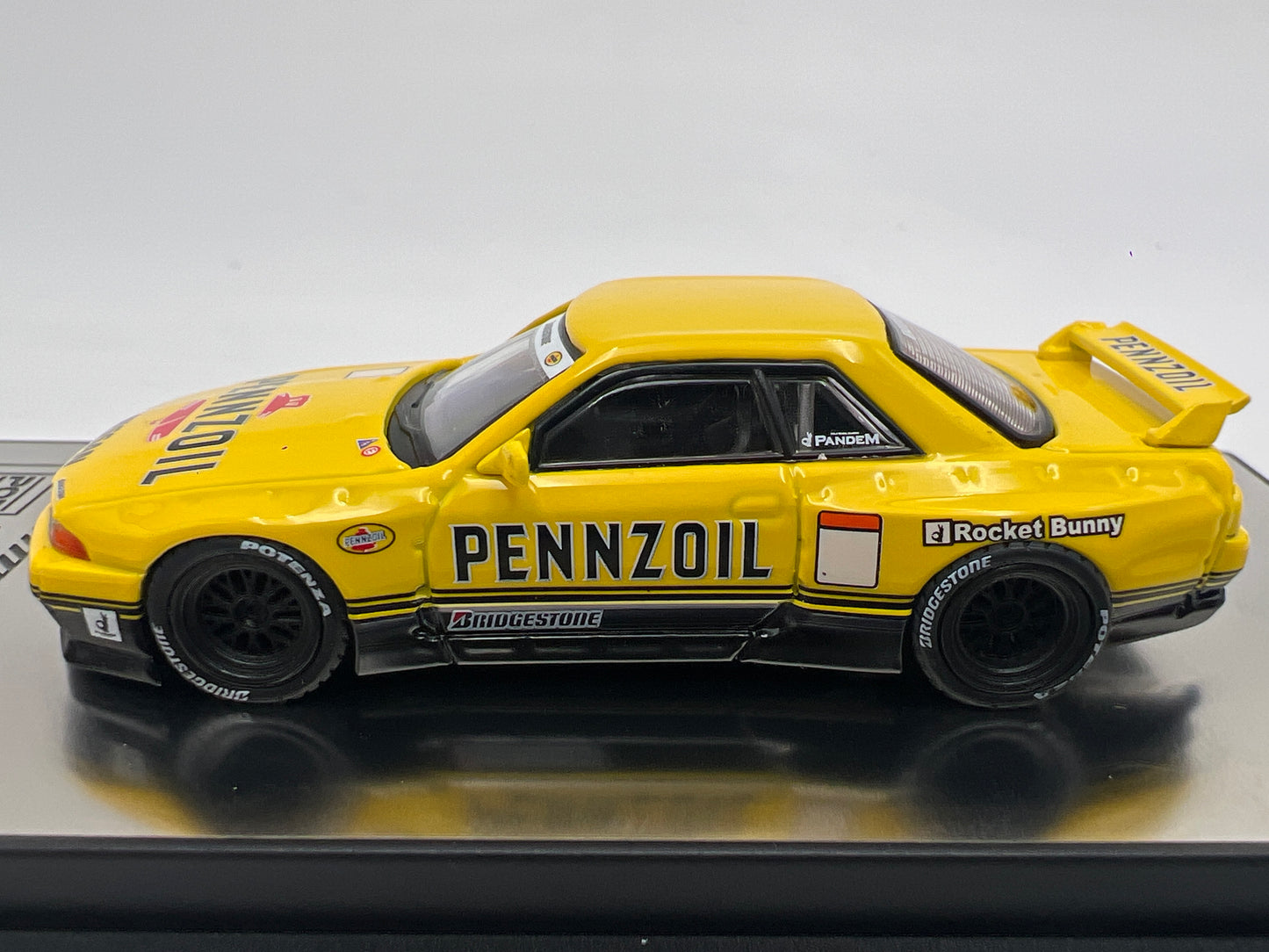 Inno64 x Pop Race Nissan Skyline GT-R R32 Pandem Pennzoil Retro Livery Concept