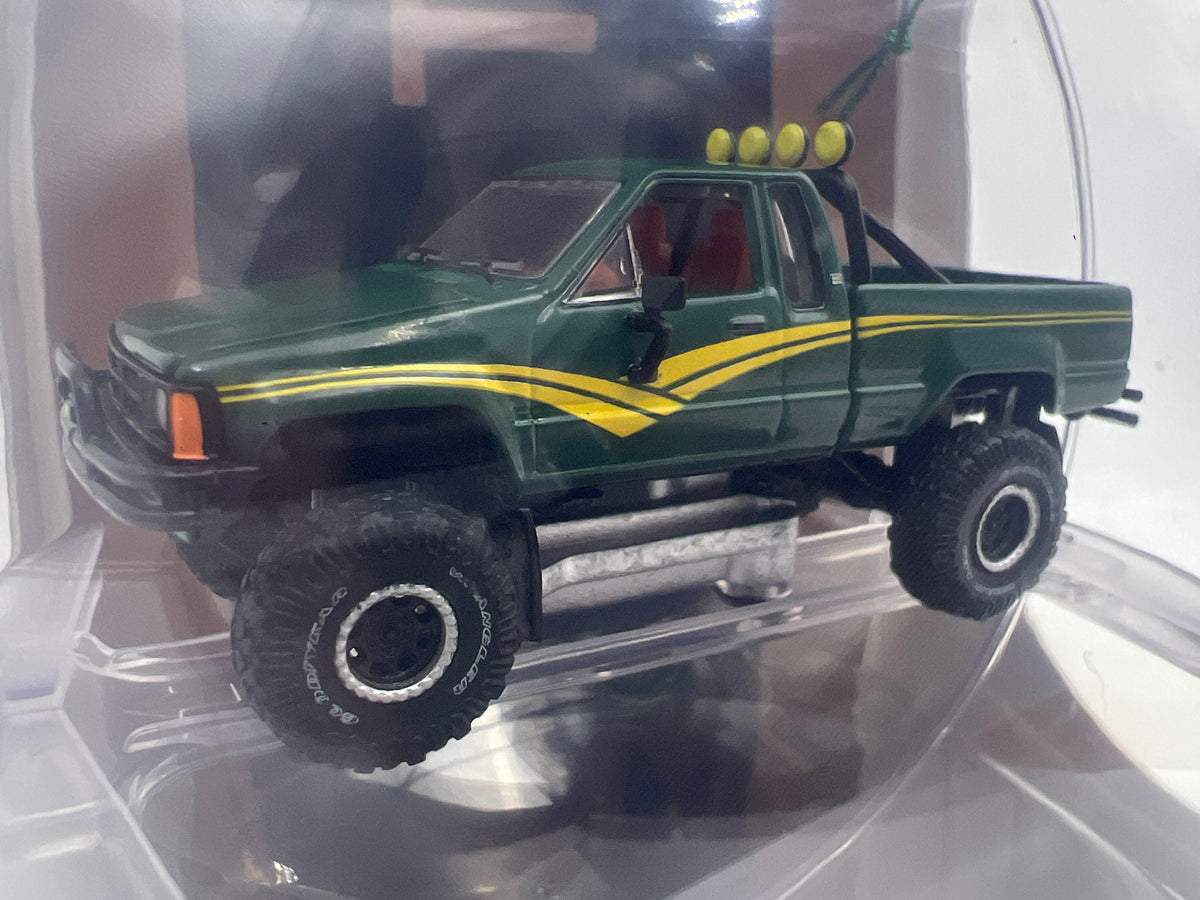 2026 M2 Machines Christmas Holiday Ornaments 2 Pack 1985 Toyota 4x4 Truck
