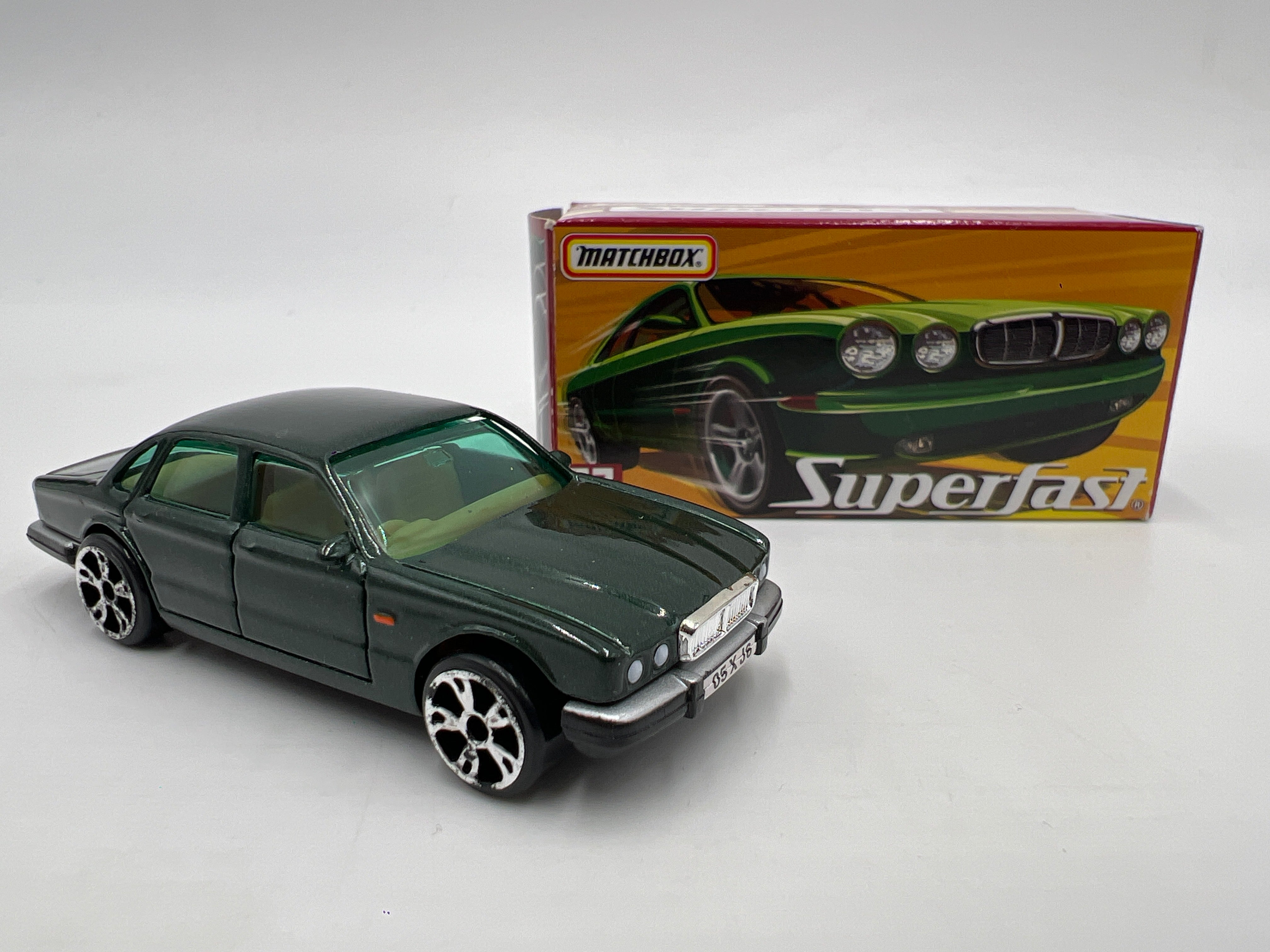 Matchbox 1/64 Superfast #57 Jaguar XJ6 Green Loose