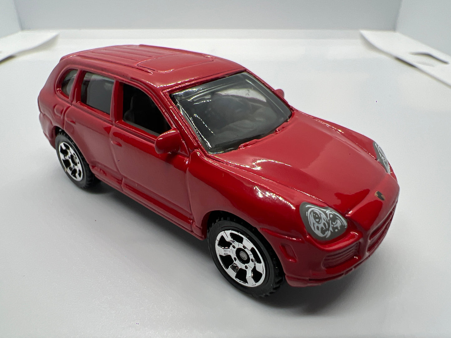 Matchbox 1/64 Porsche Cayenne Turbo Red Loose