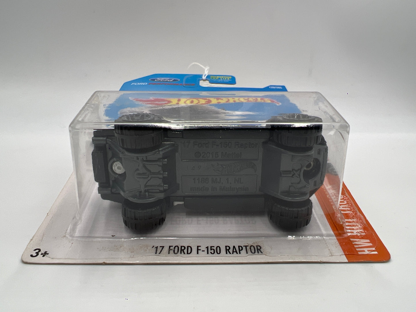 2017 Hot Wheels Hot Trucks #129 17 Ford F-150 Raptor White 31A