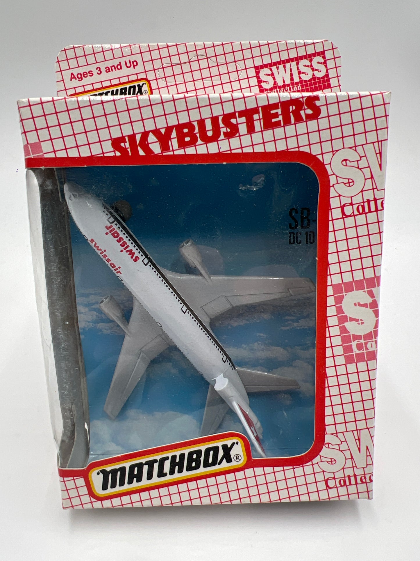 Matchbox Skybusters SB-13 DC 10 Swissair White Unpunched