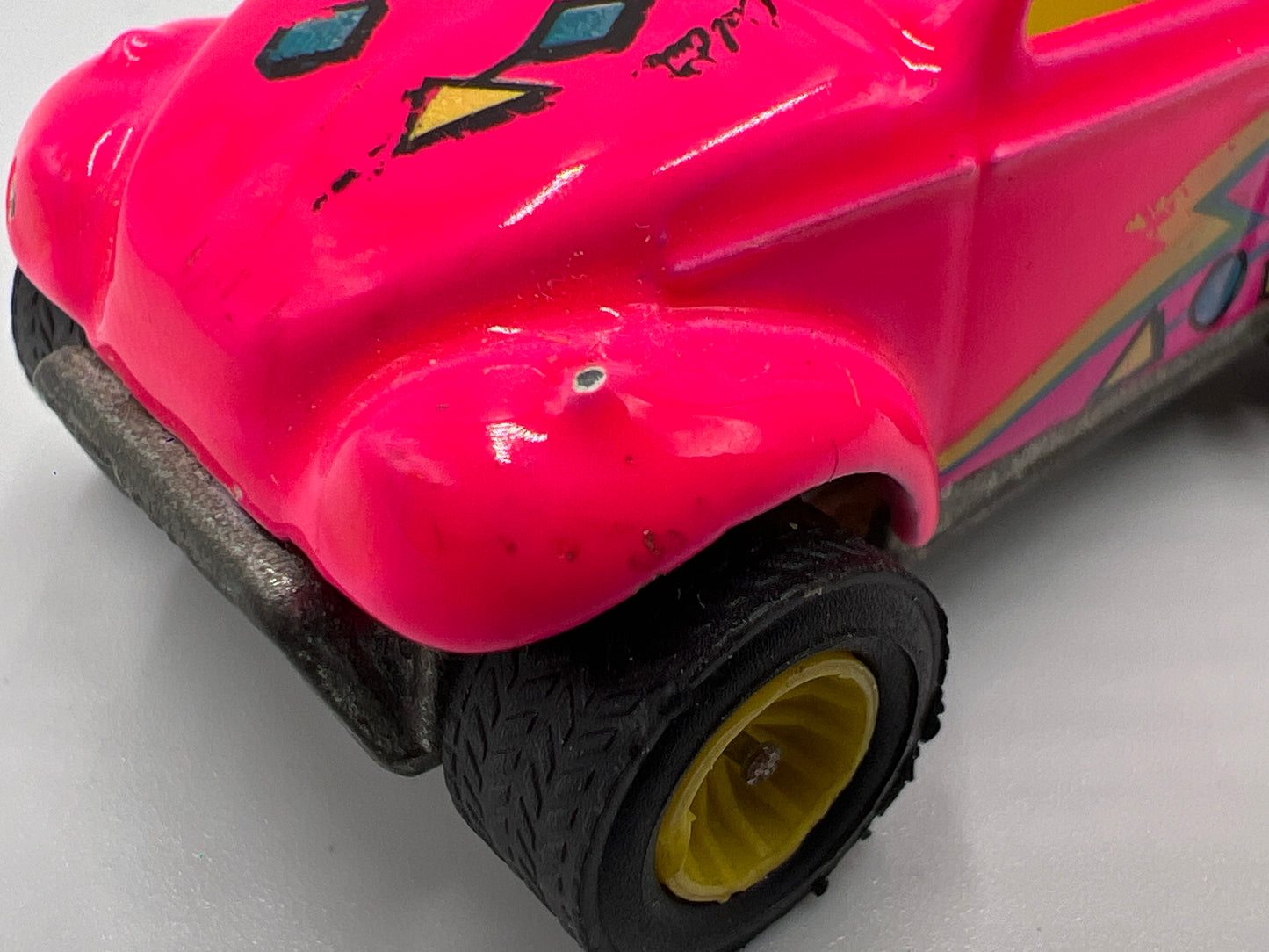 Hot Wheels 1/64 California Customs VW Baja Bug Pink W/Real Riders Loose
