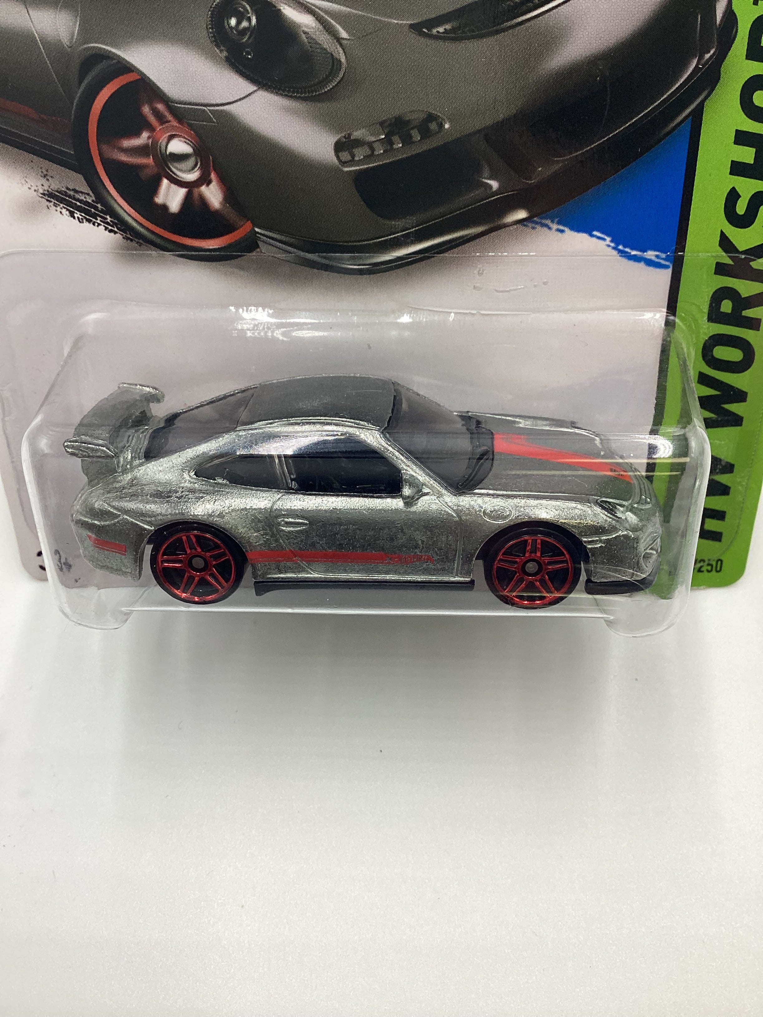 2015 Hot Wheels #196 Porsche 911 GT3 RS Zamac with protector