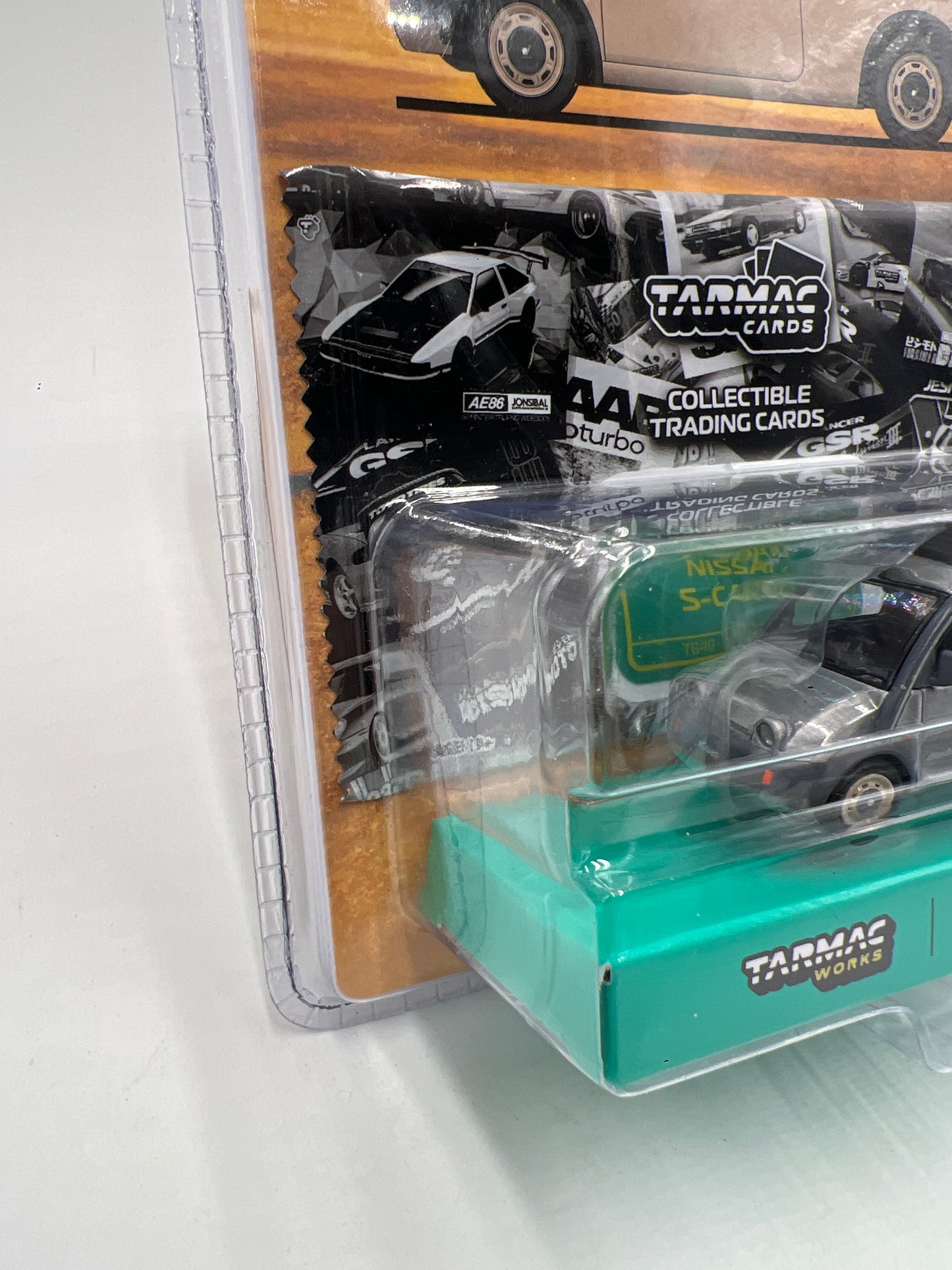 Tarmac Works Mijo Exclusives CHASE Nissan S-Cargo Presentation W/Trading Cards