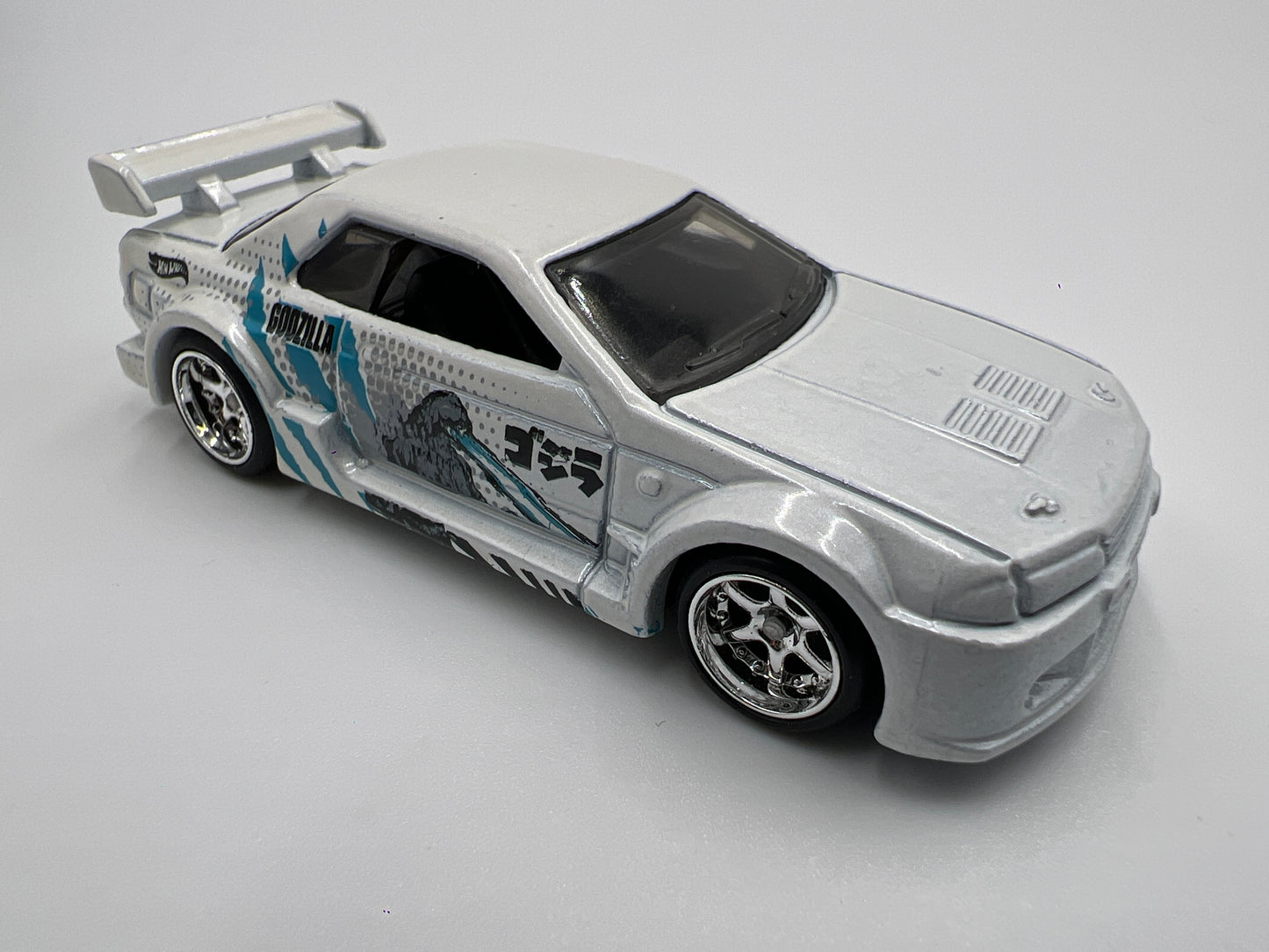 Hot Wheels Nissan Skyline GT-R R32 White Loose CUSTOM