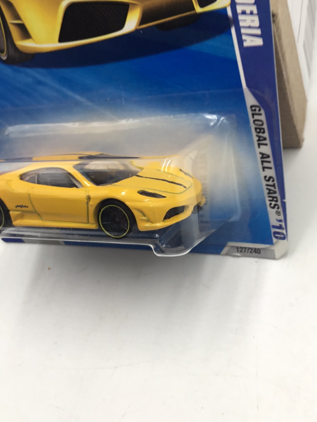 2010 Hot Wheels #127 Ferrari 430 Scuderia QQ5