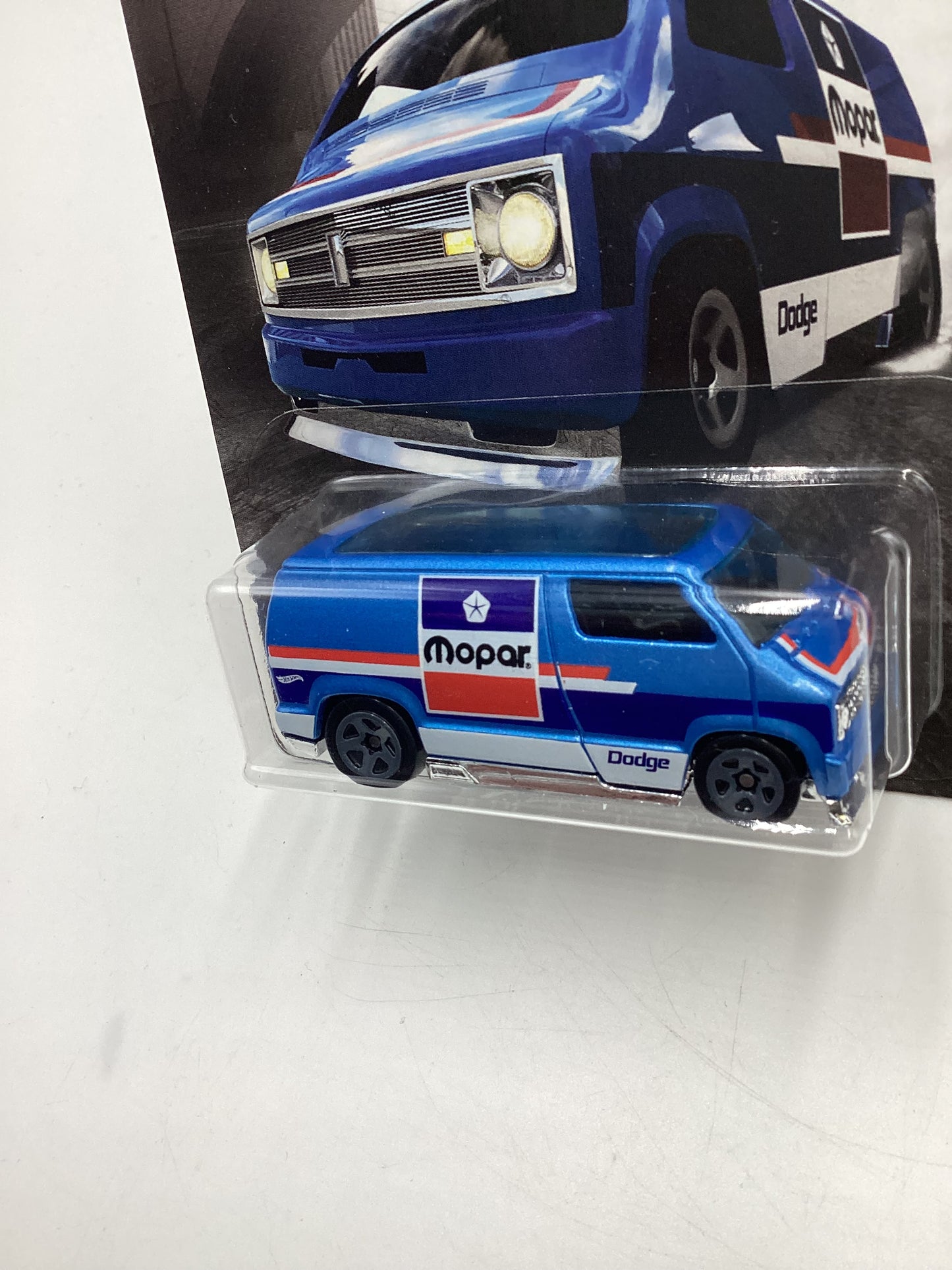 Hot wheels Exclusive Mopar Series #2 Custom 77 Dodge Van Blue