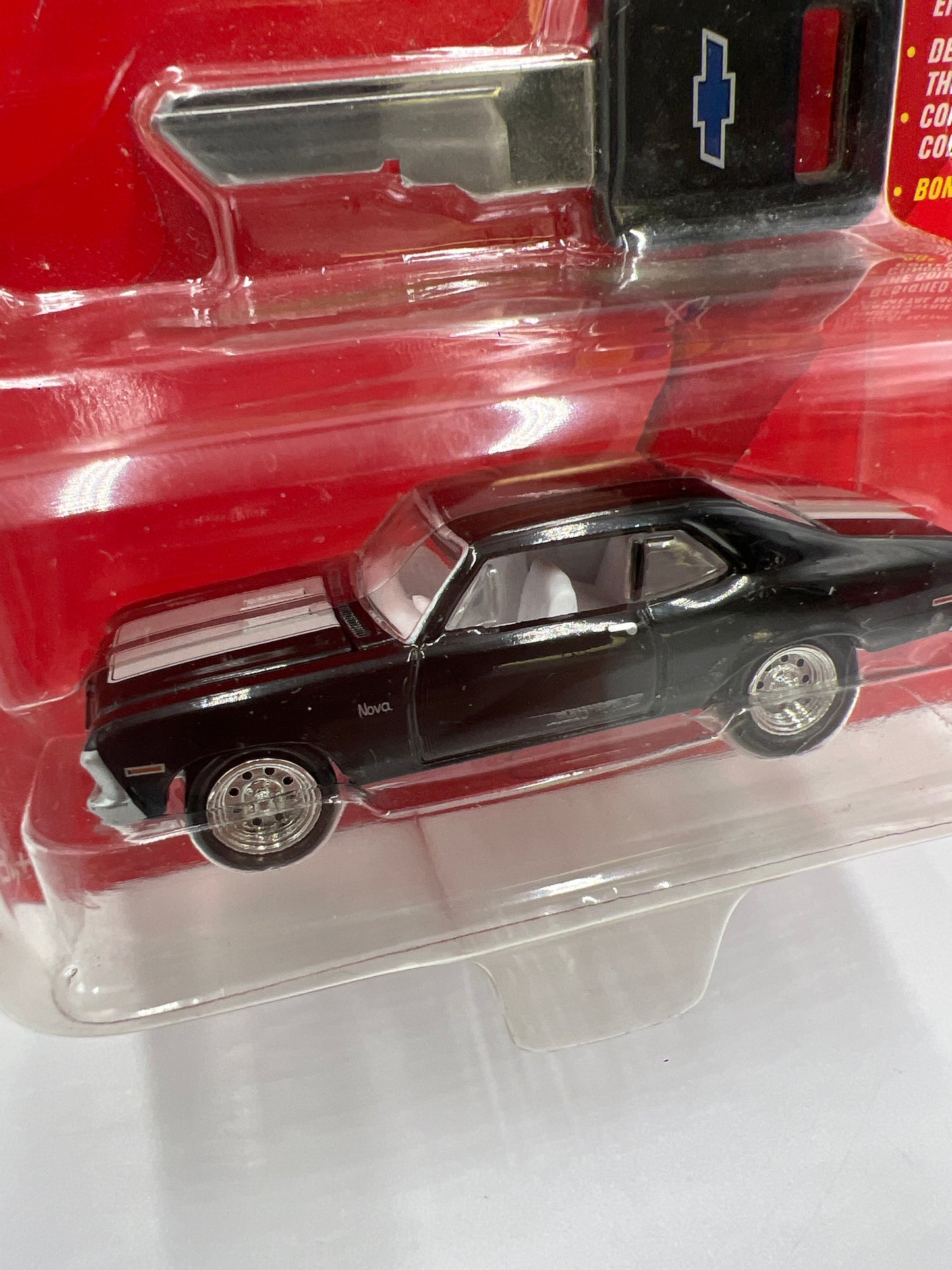 Johnny Lightning White Lightning Chase Chevy Thunder #13 1970 Chevy Nova SS Black