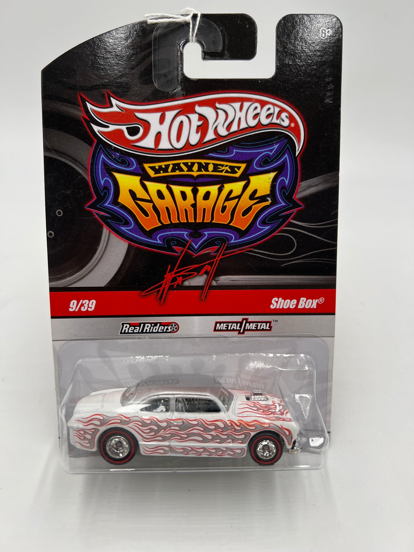 2009 Hot Wheels Wayne’s Garage #9 Shoe Box White 245M