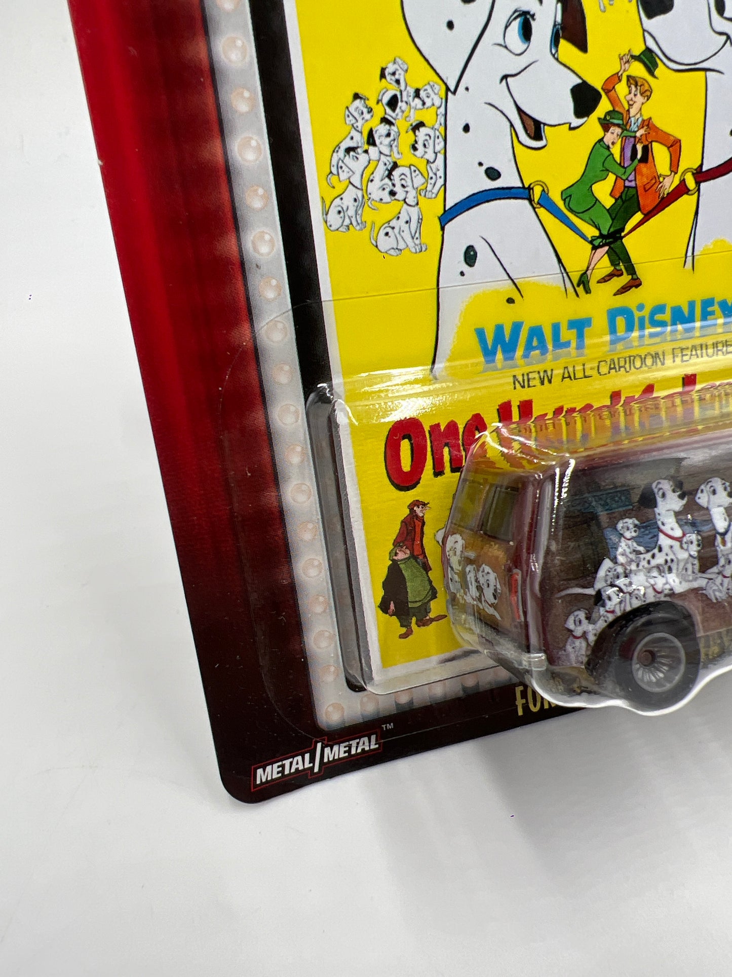 Hot Wheels Premium Disney Classics 101 Dalmatians #4 Ford Transit Supervan Brown 269G