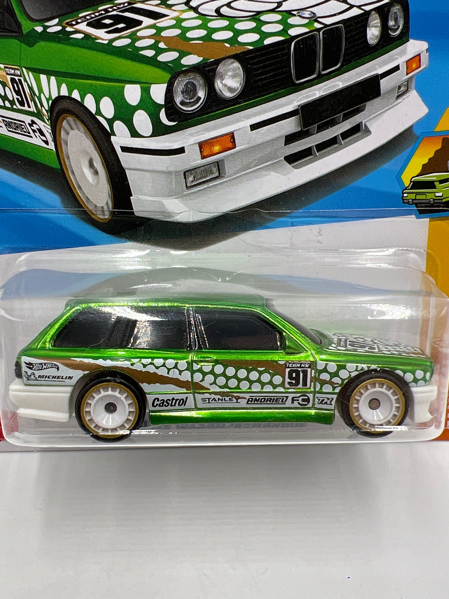 2025 Hot Wheels Super Treasure Hunt #245 BMW M3 Wagon Green W/Protector Intl Card