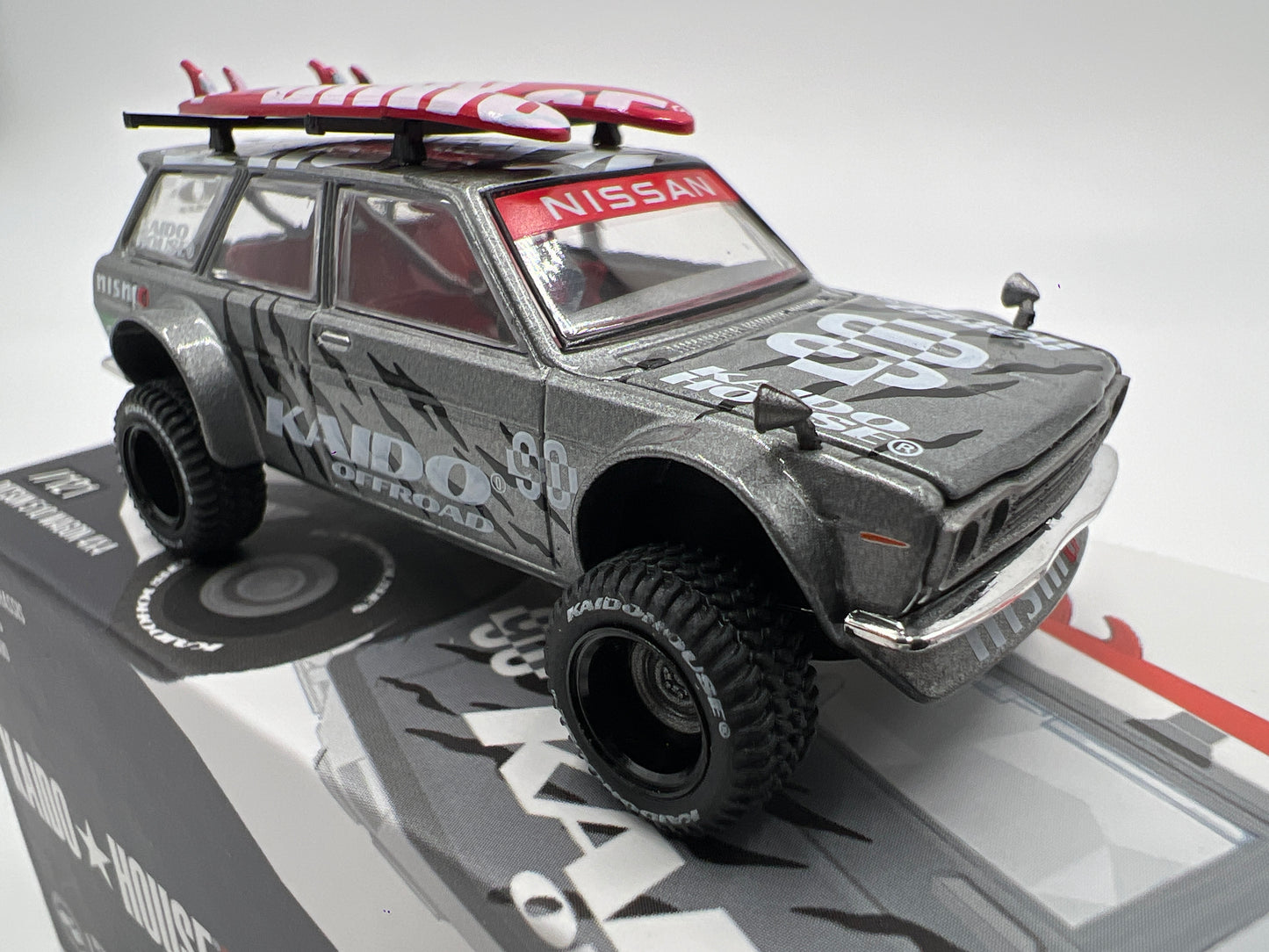 Mini GT x Kaido House #121 Datsun 510 Wagon 4x4 W/Surfboards