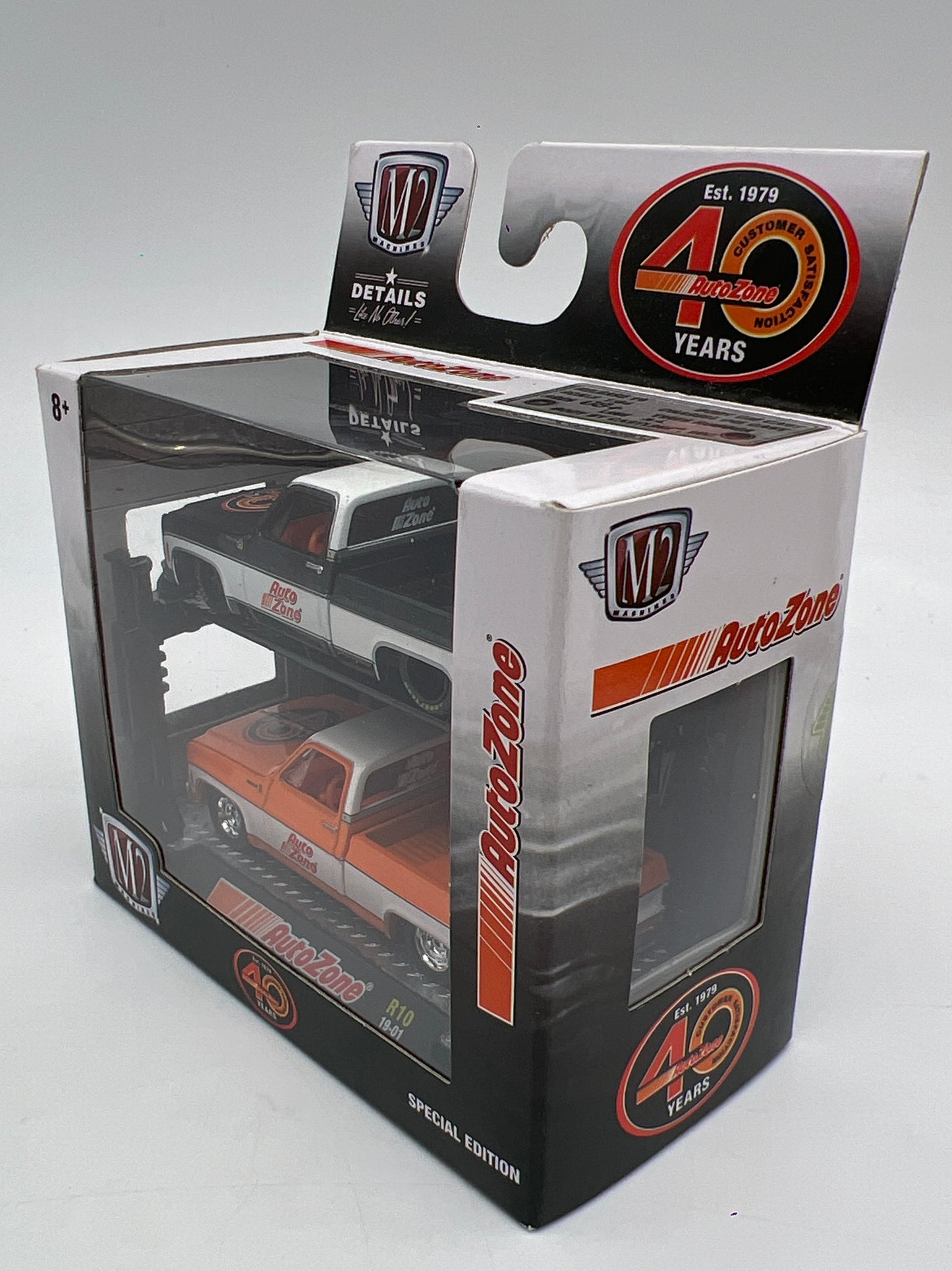 M2 Machines R10 AutoZone 40 Years Auto Lift 1979 Chevrolet Scottsdale Truck