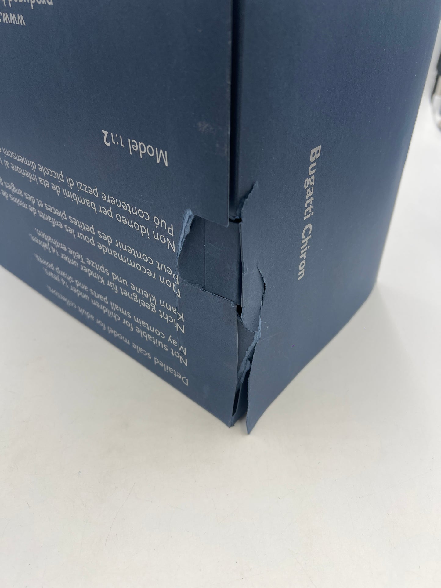 VHTF AutoArt Limited 1/12 Scale Bugatti Chiron New With Box *Outer Box Has Damage*