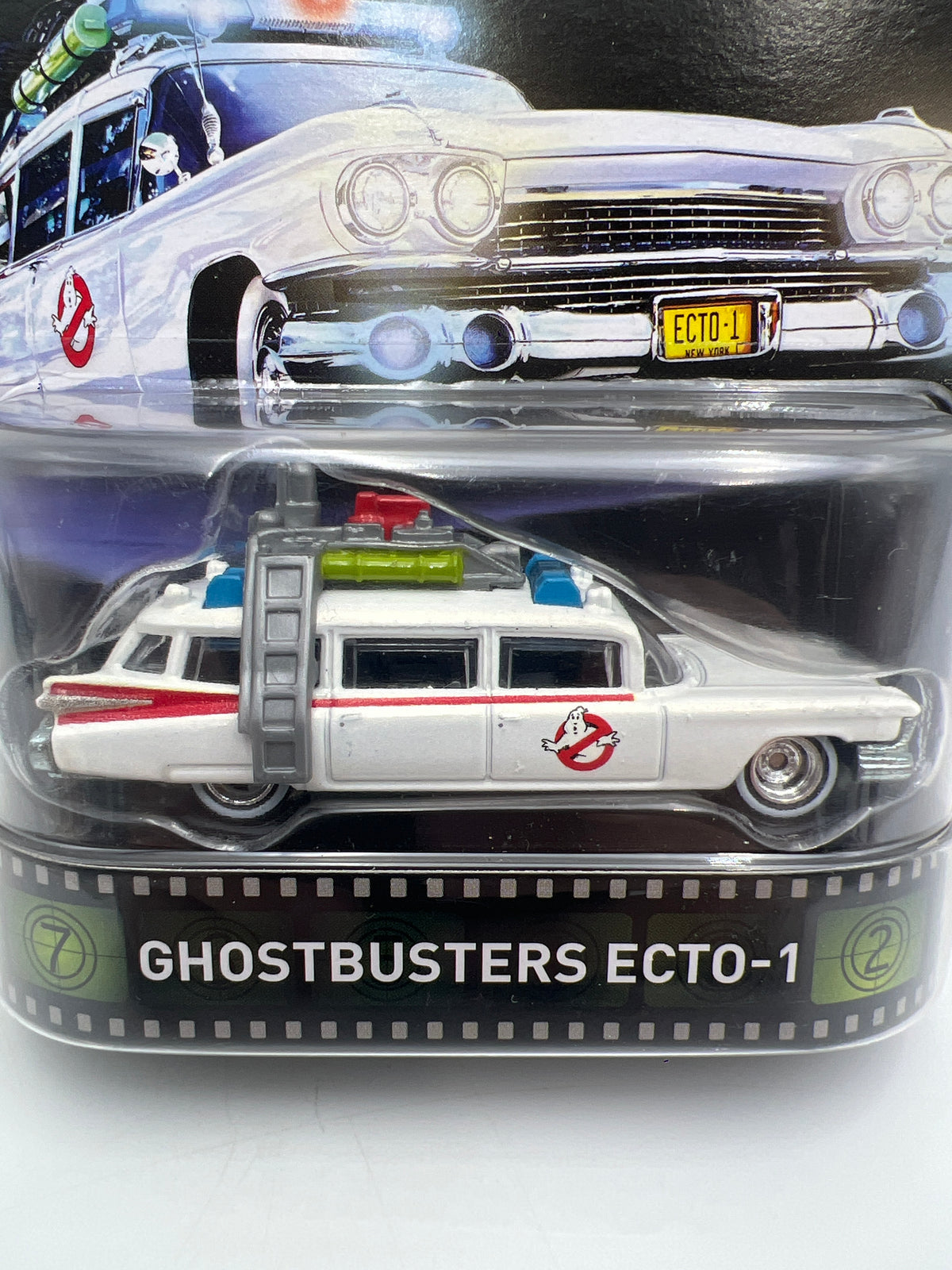 Hot Wheels Retro Entertainment Ghostbusters Ecto-1 White W/Protector