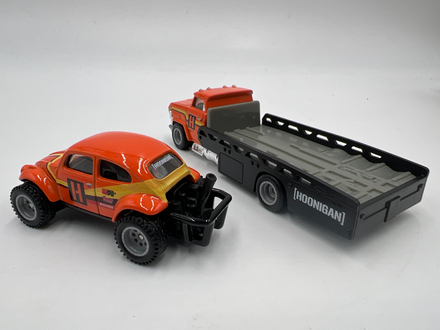Hot Wheels 1/64 Premium Team Transport #31 Volkswagen Baja Bug & Horizon Hauler Orange Loose