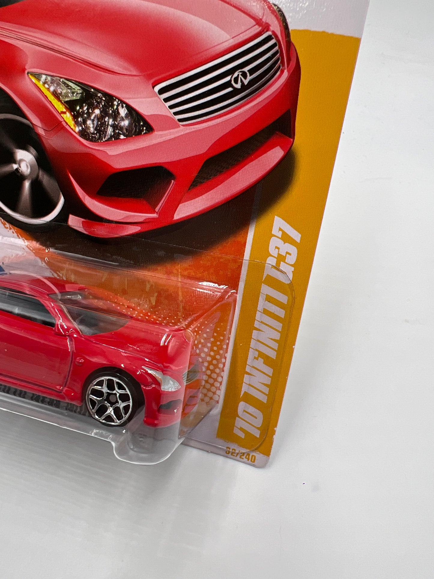2010 Hot Wheels New Models #32 10 Infiniti G37 Red W/Protector