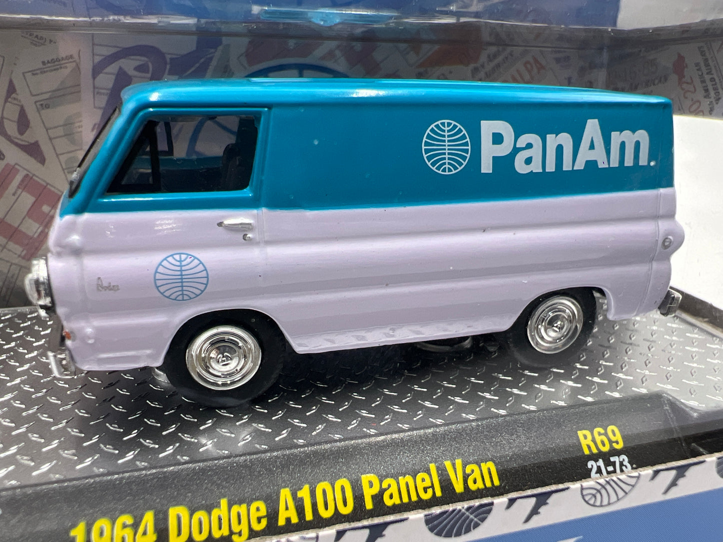 M2 Machines Pan Am 1964 Dodge A100 Panel Van Blue/White R69