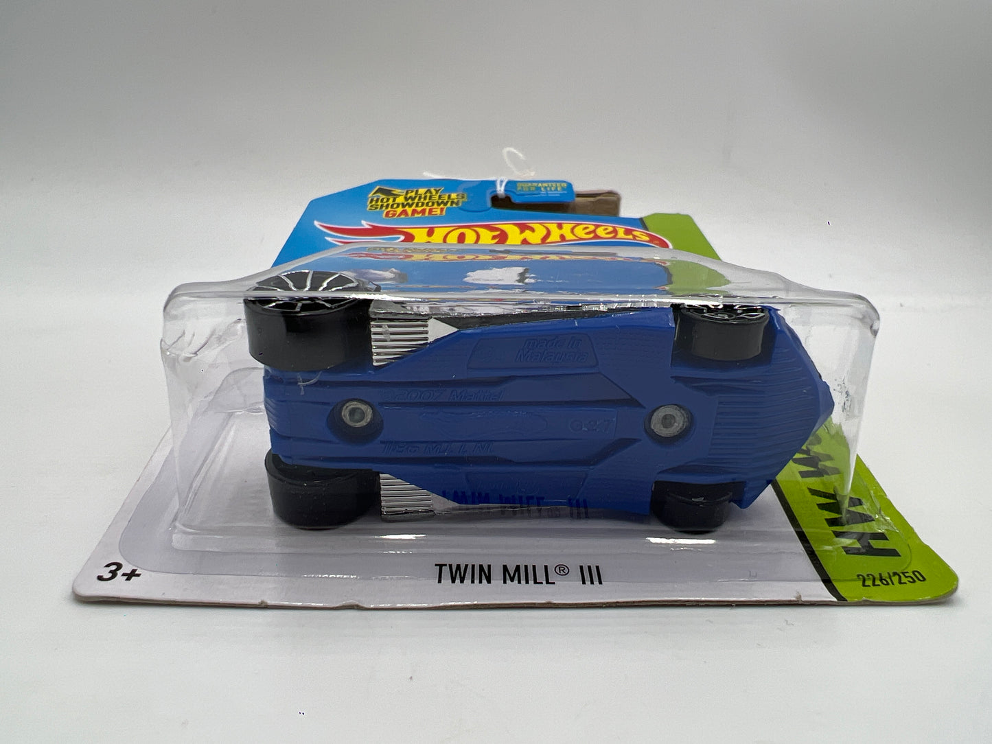 2014 Hot Wheels Walmart Exclusive Zamac 17 #226 Twin Mill III Card Not Perfect 145G