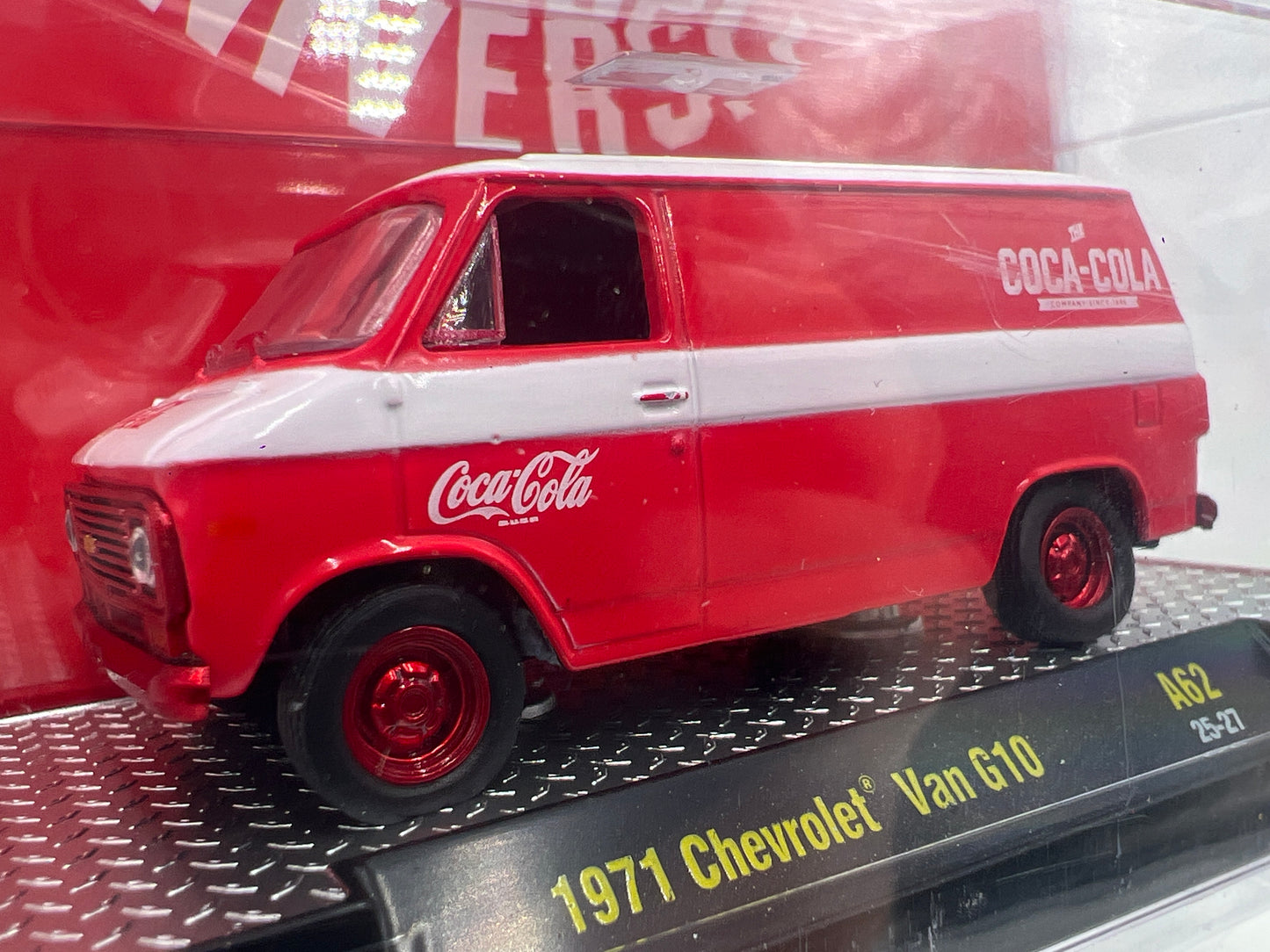 M2 Machines A62 Coca Cola CHASE 1971 Chevrolet Van G10 Red