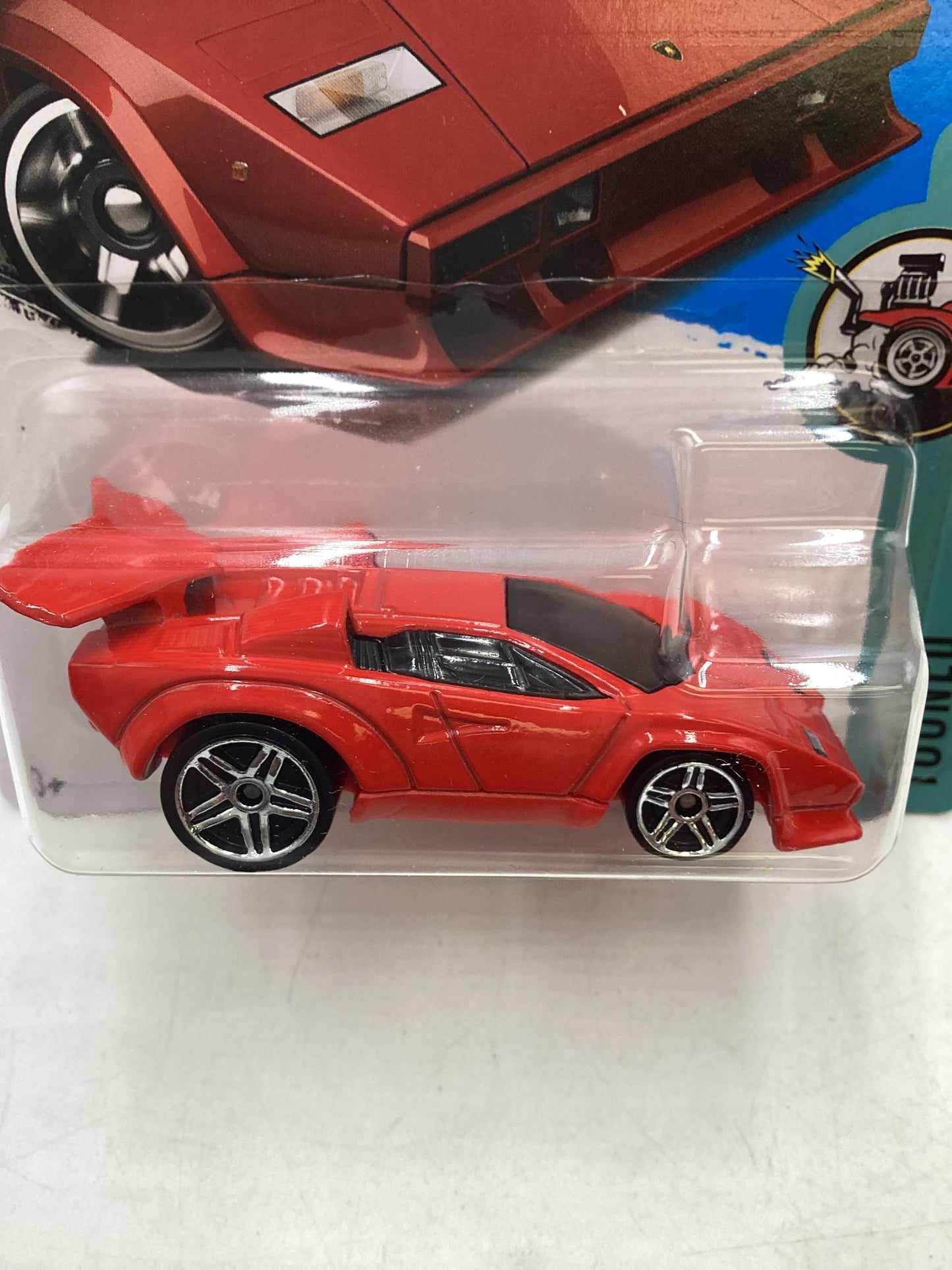 2017 Hot wheels Factory Sealed #152 Lamborghini Countach Red Tooned 102D