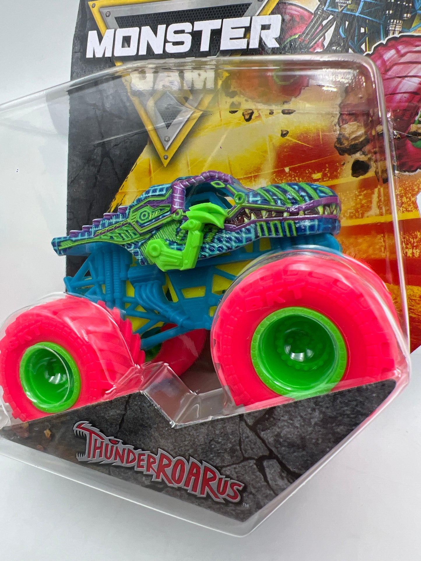 Monster Jam Series 46 Cyberflare ThunderROARus 129B