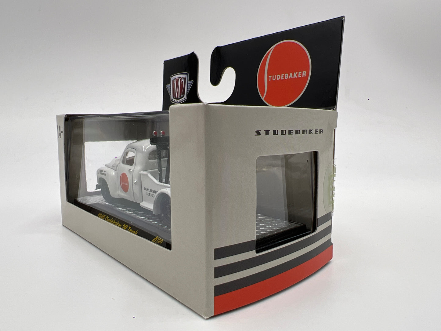 2025 M2 Machines Auto-Thentics 1949 Studebaker 2R Truck White R100