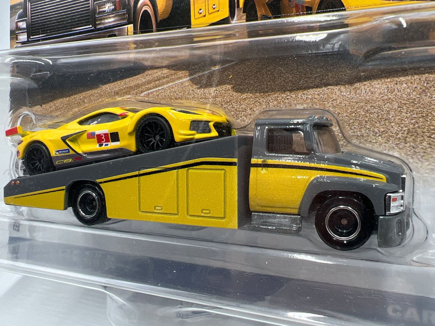 Hot Wheels Team Transport #36 Corvette C8.R & Carry On W/Protector