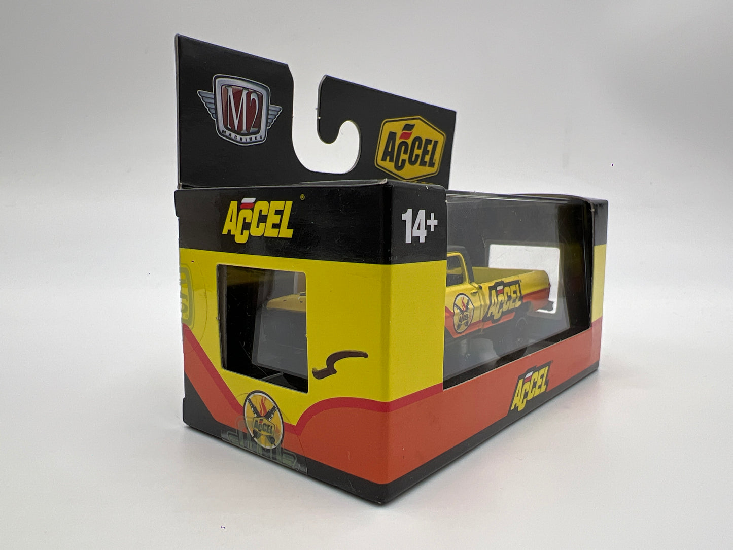 M2 Machines OReilly Exclusive 1972 Ford F-250 Custom 4x4 Accel S136