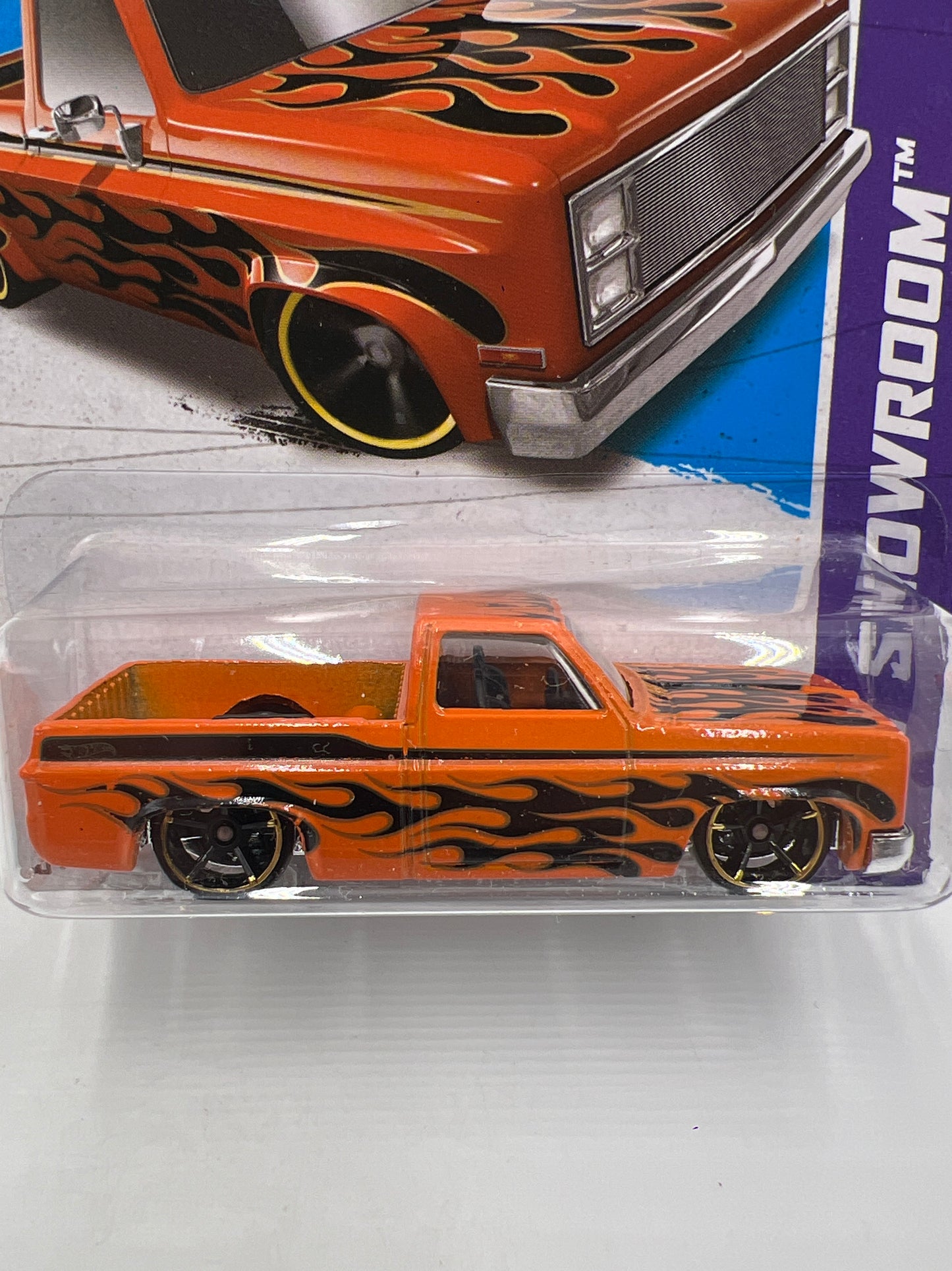 2013 Hot Wheels Showroom #166 83 Chevy Silverado Orange W/Protector