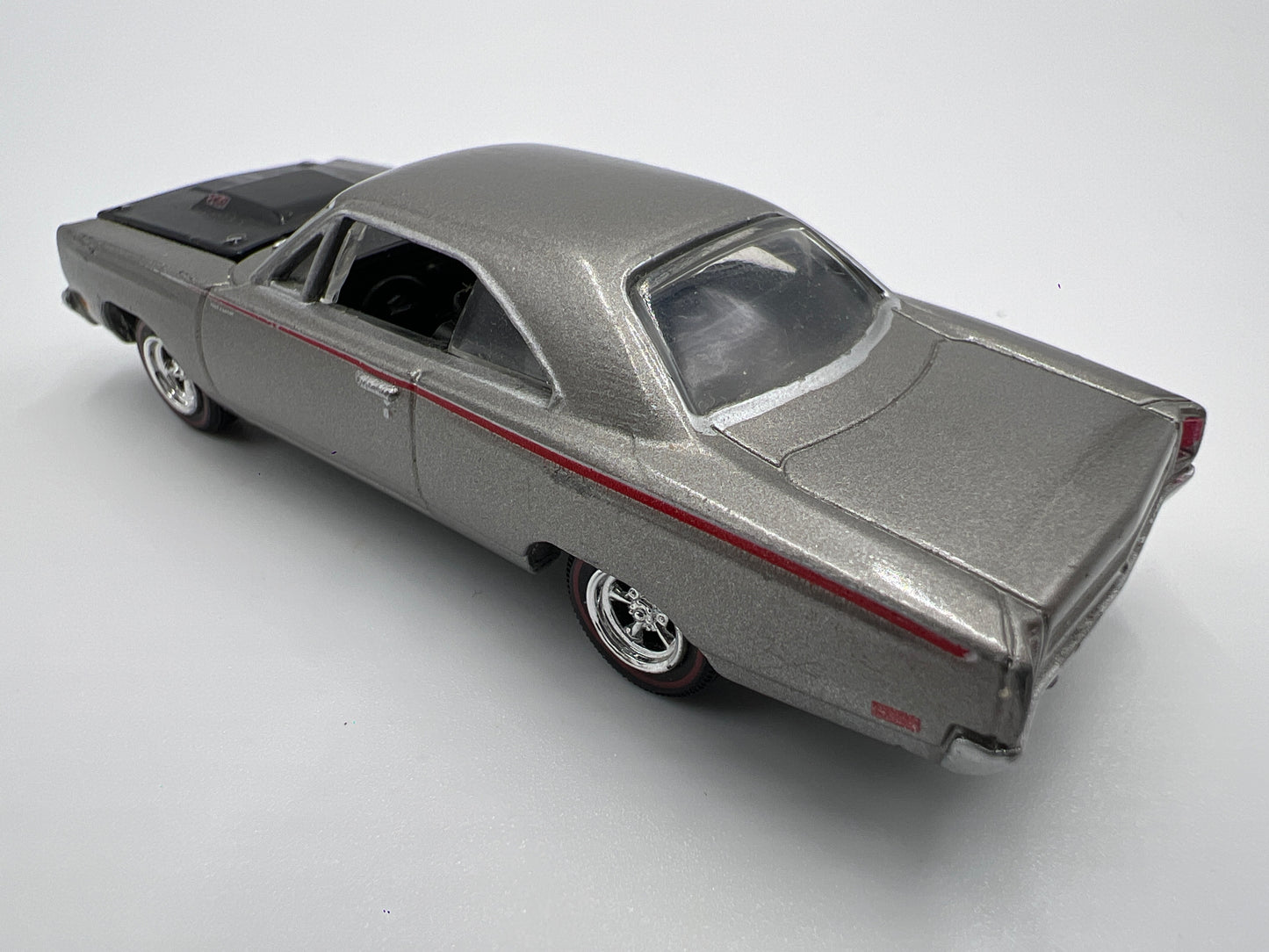 Greenlight Route 66 U.S.A Collector Pack 1969 Plymouth Road Runner Silver Loose