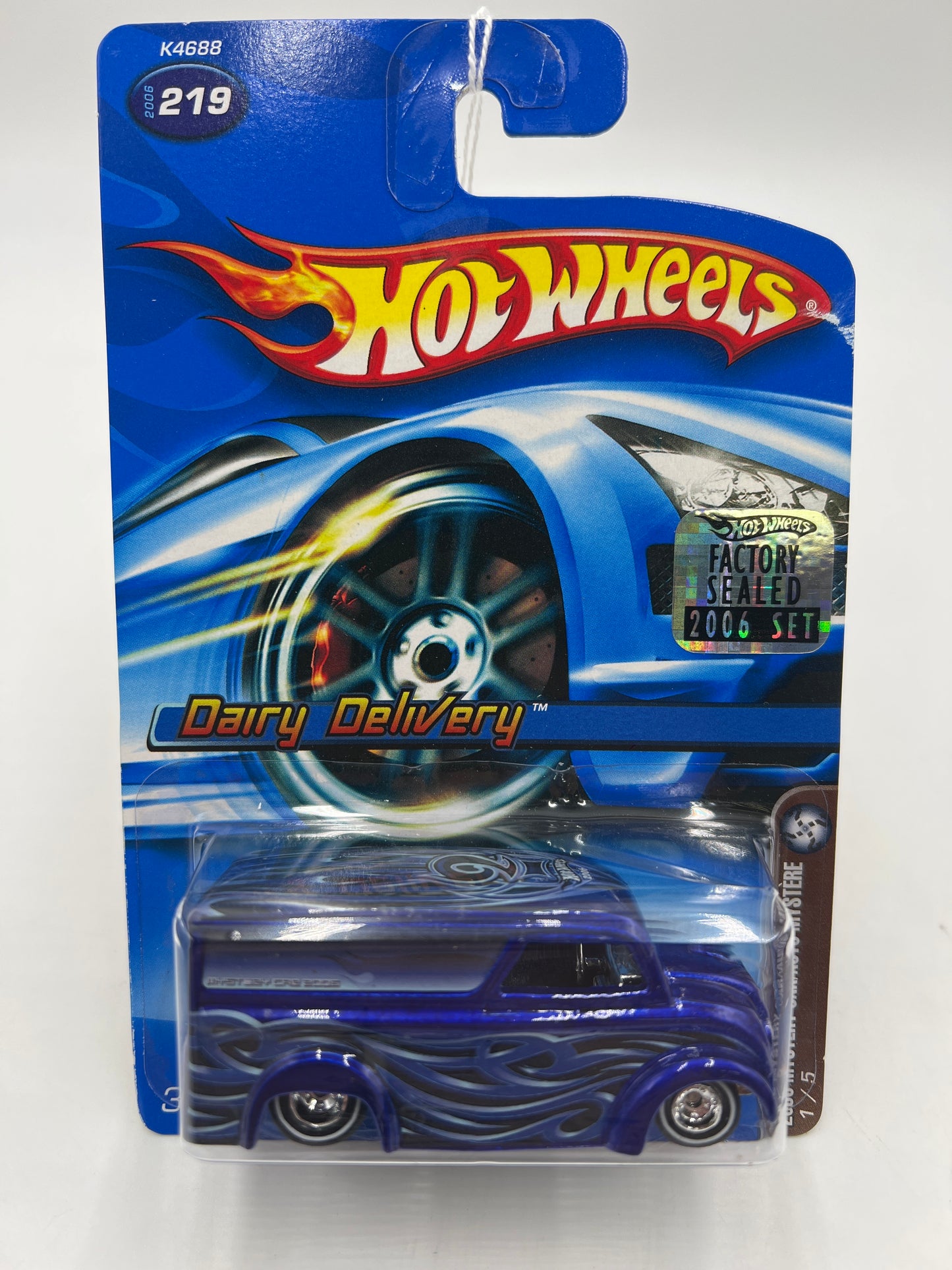 2006 Hot Wheels #219 Mystery Car/Auto Mystere Dairy Delivery Factory Sealed W/Protector