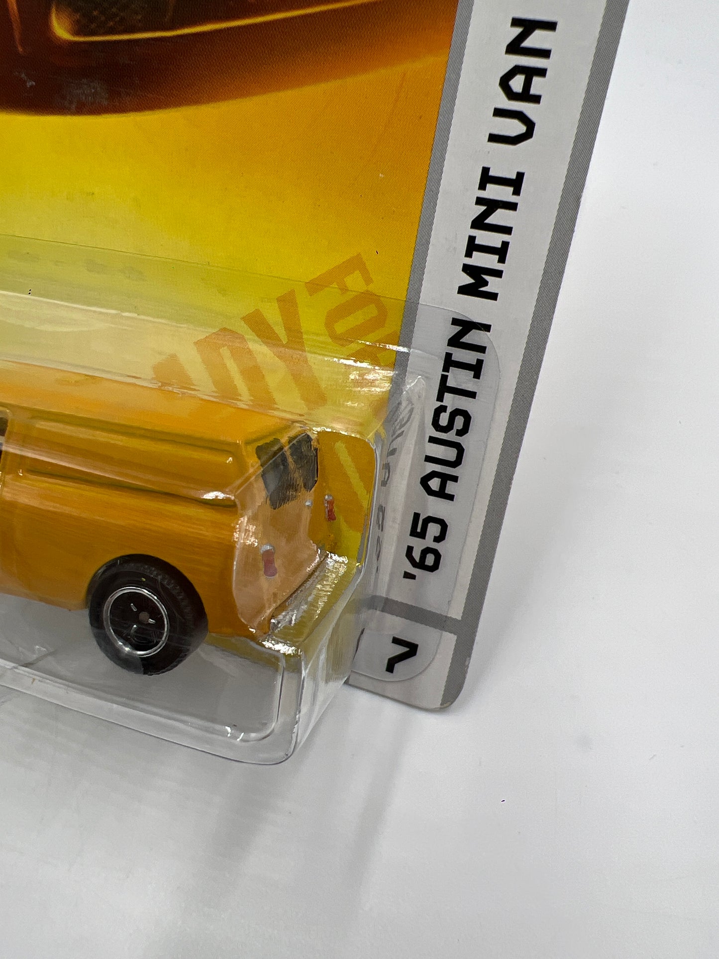 Matchbox Heritage Classics #7 65 Austin Mini Van Yellow Blister Not Perfect 216P