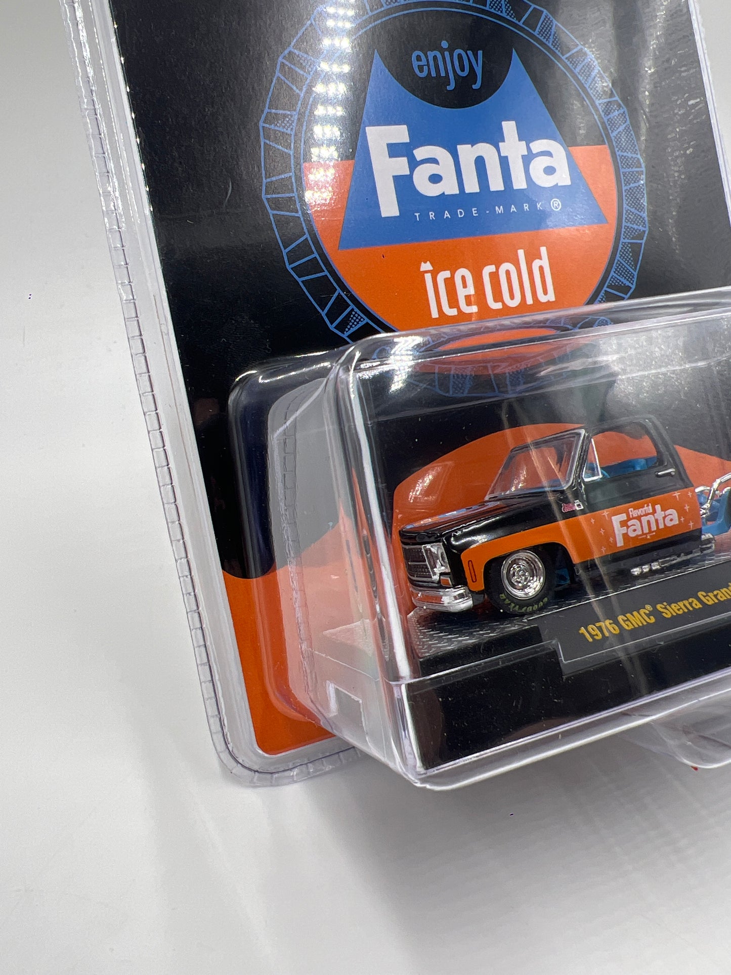 2025 M2 Machines Coca Cola Fanta 1976 GMC Sierra Grande 15 Custom A54 203D