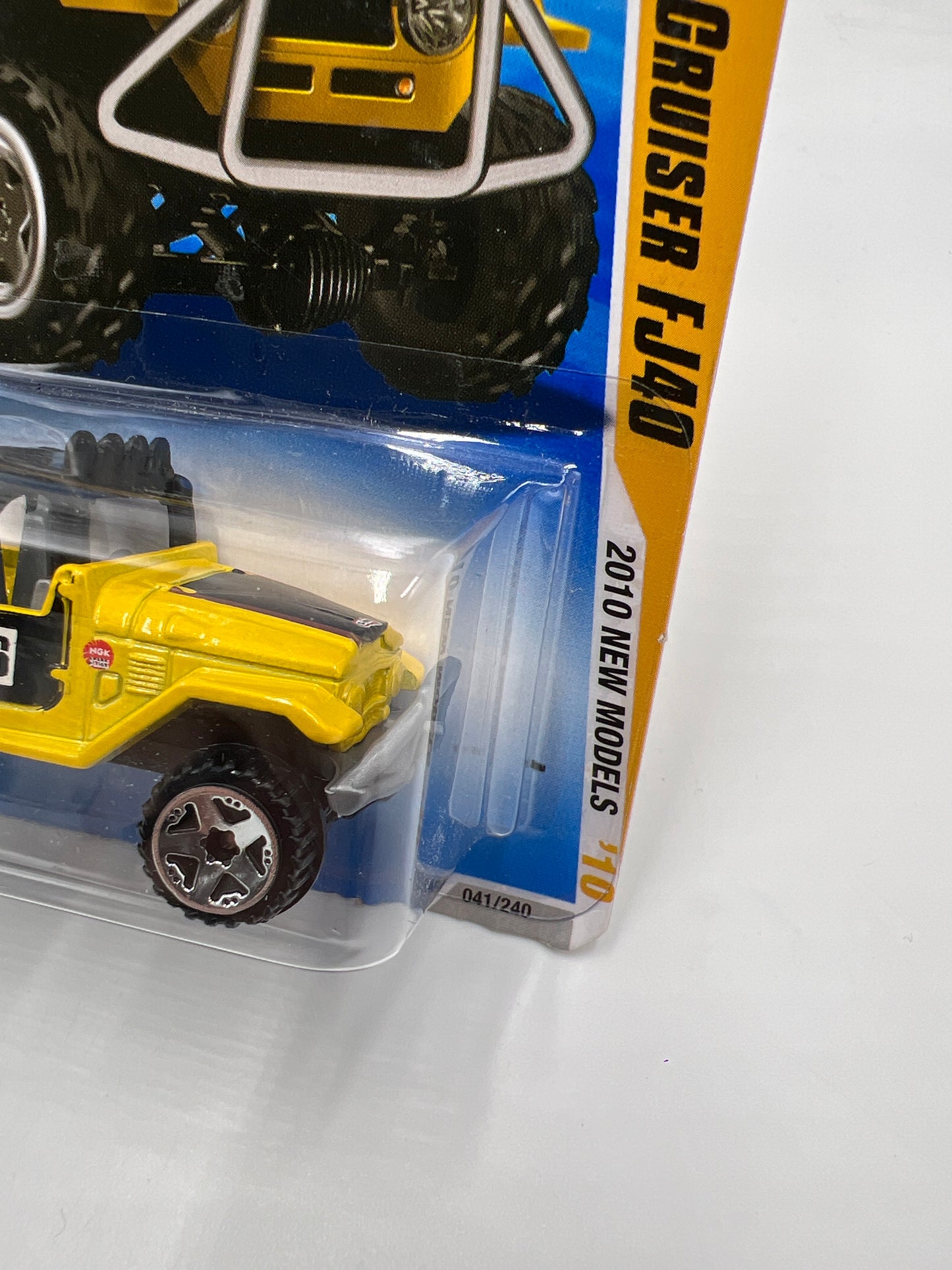 2010 Hot Wheels New Models #41 Toyota Land Cruiser FJ40 Yellow 94C