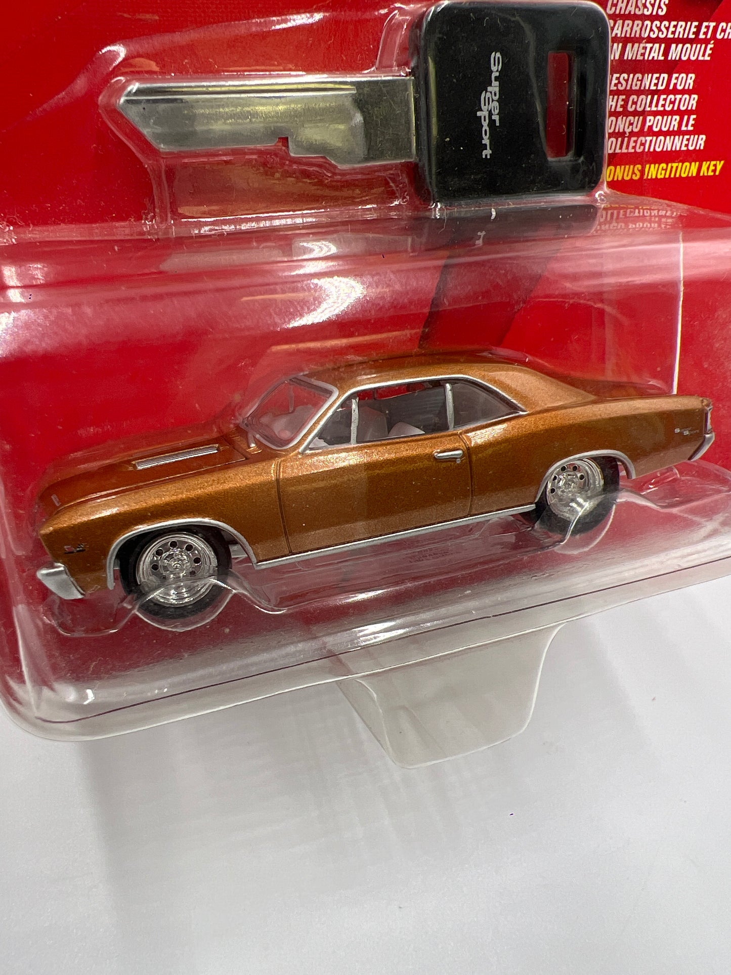 Johnny Lightning White Lightning Chase Chevy Thunder #17 1967 Chevy Chevelle SS Copper