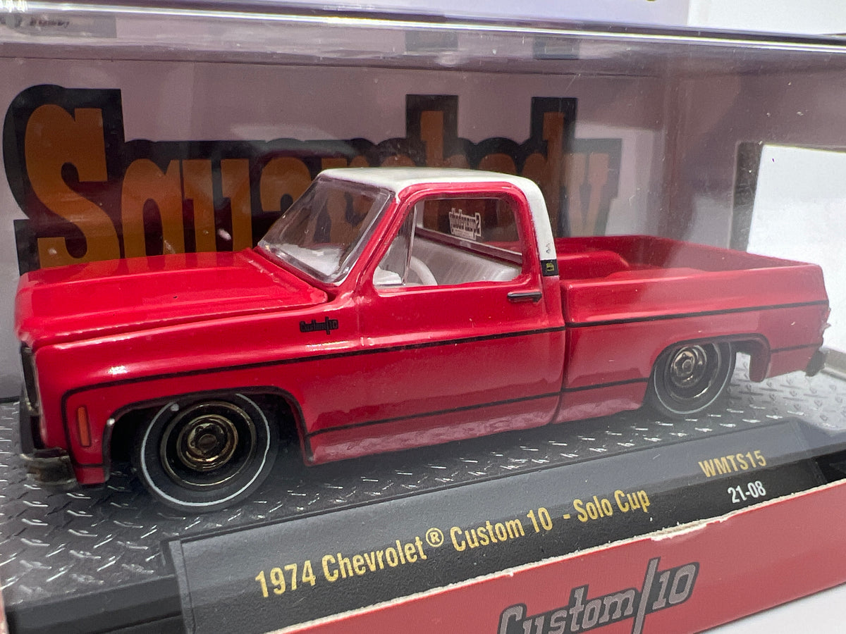 M2 Machines WMTS15 CHASE Squarebody Syndicate 1974 Chevrolet Custom 10 Solo Cup