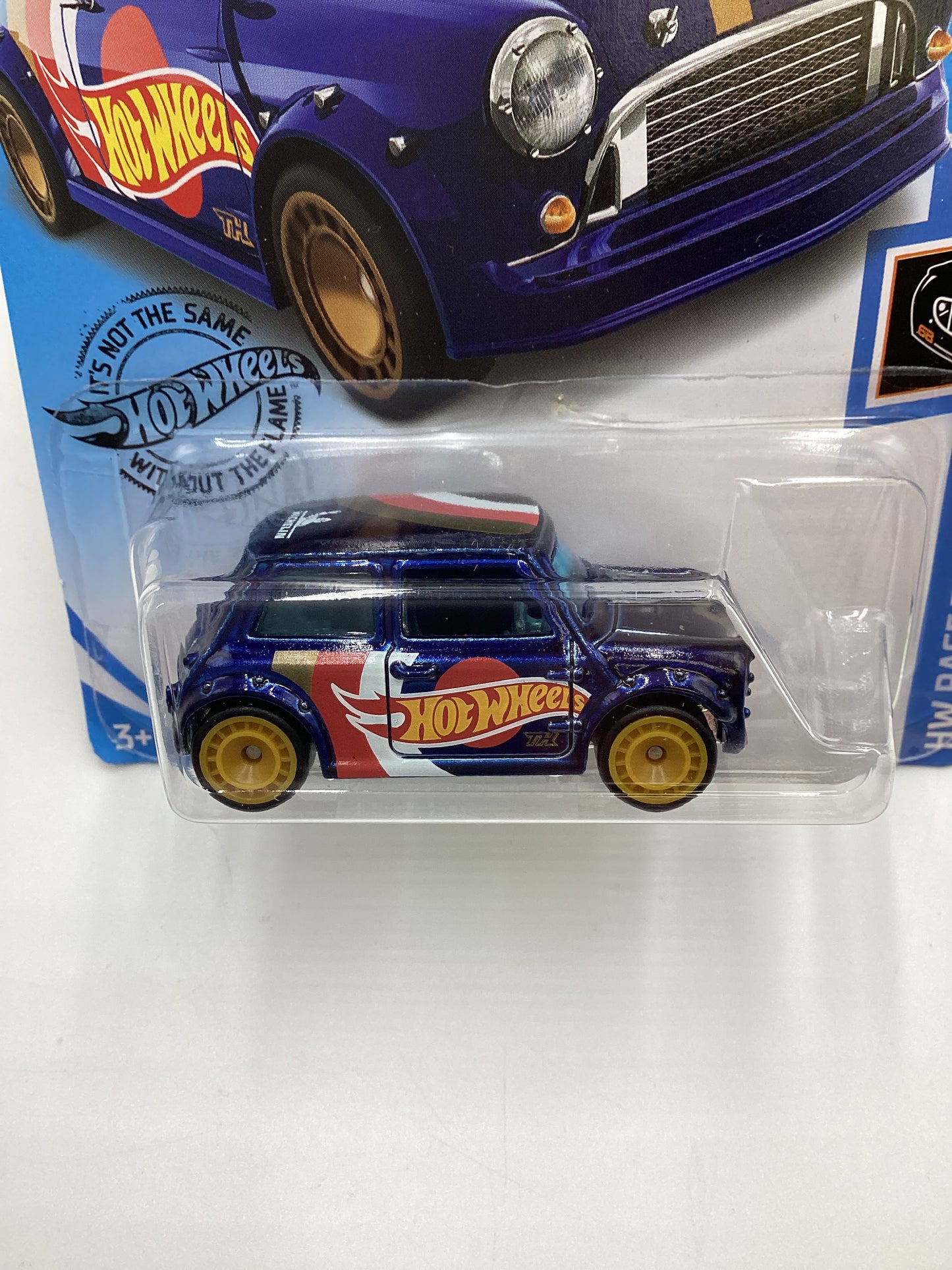 2019 Hot Wheels Super Treasure Hunt #242 Morris Mini W/Protector