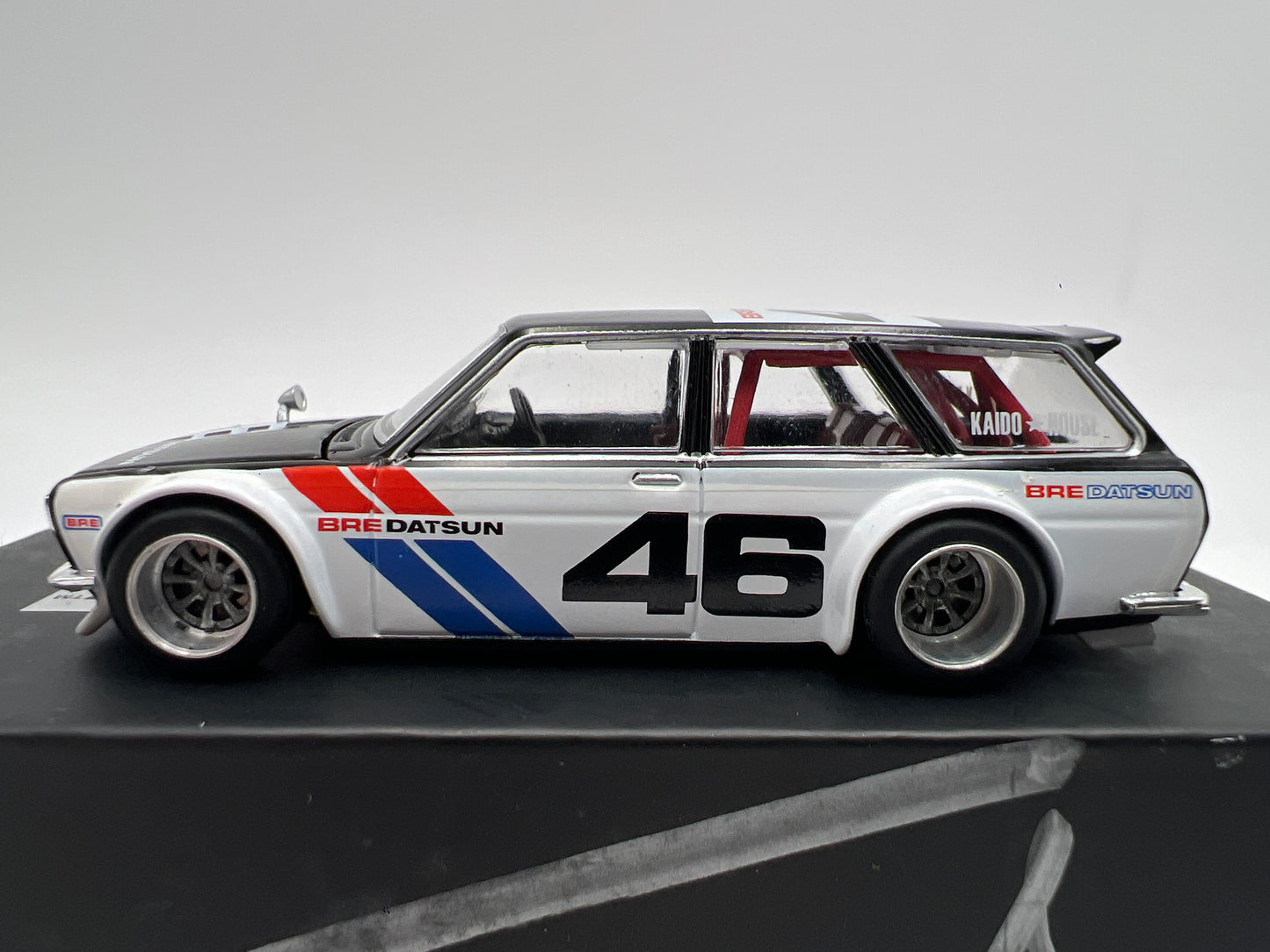 Mini GT Kaido House BLKLTD #69/300 SIGNED W/Pin BRE Datsun 510 Wagon V3 JCCS Exclusive See Desc