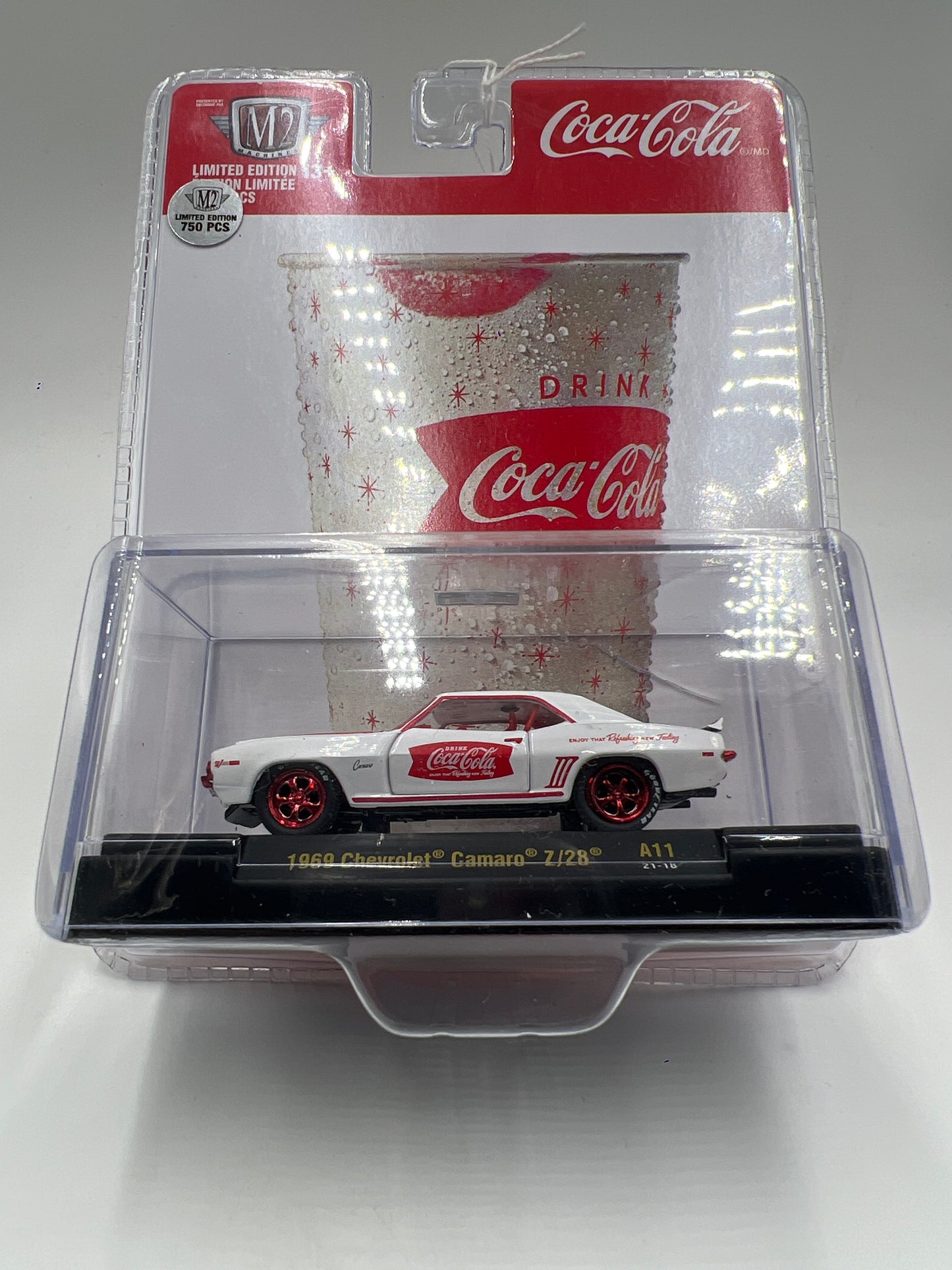 M2 Machines Coca Cola CHASE 1969 Chevrolet Camaro Z/28 White A11