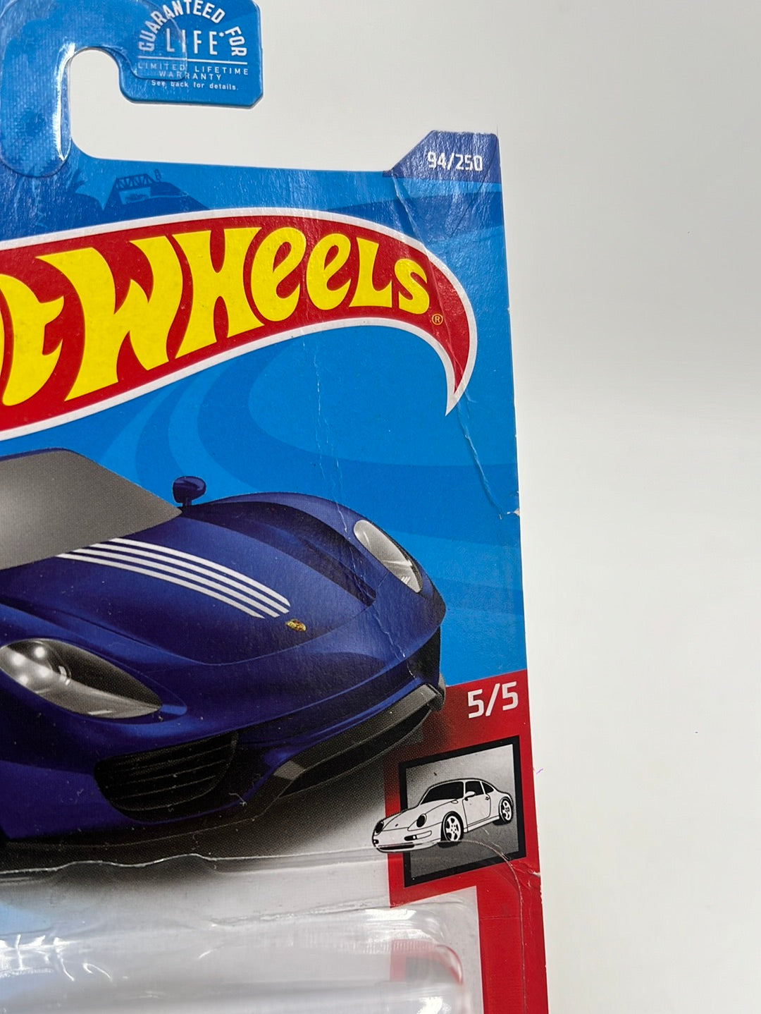 Hot Wheels 2021 Super Treasure Hunt Porsche 918 Spyder W/Protector *Bad Card / Veins*