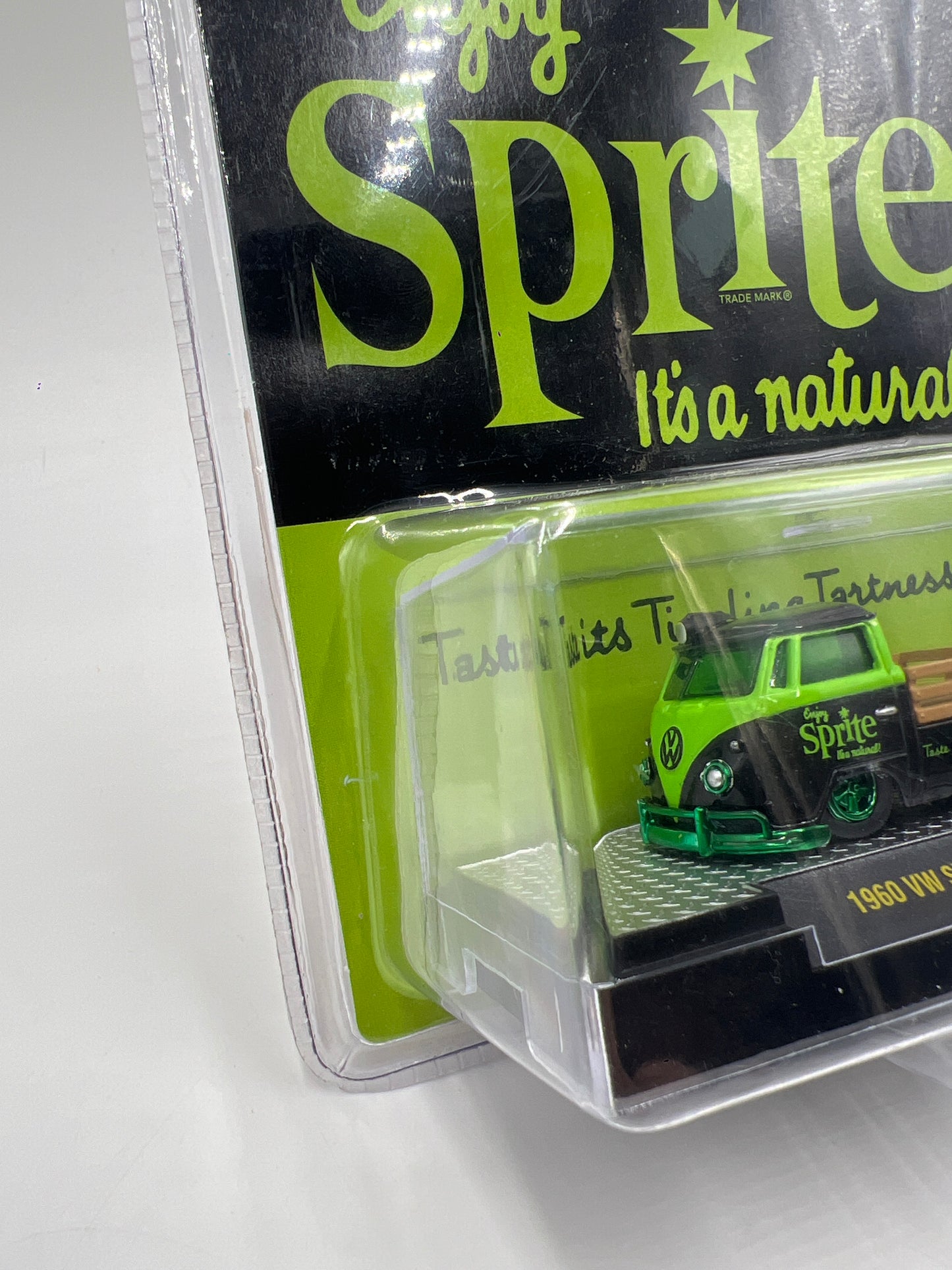 M2 Machines CHASE Sprite 1960 VW Single Cab Truck A27